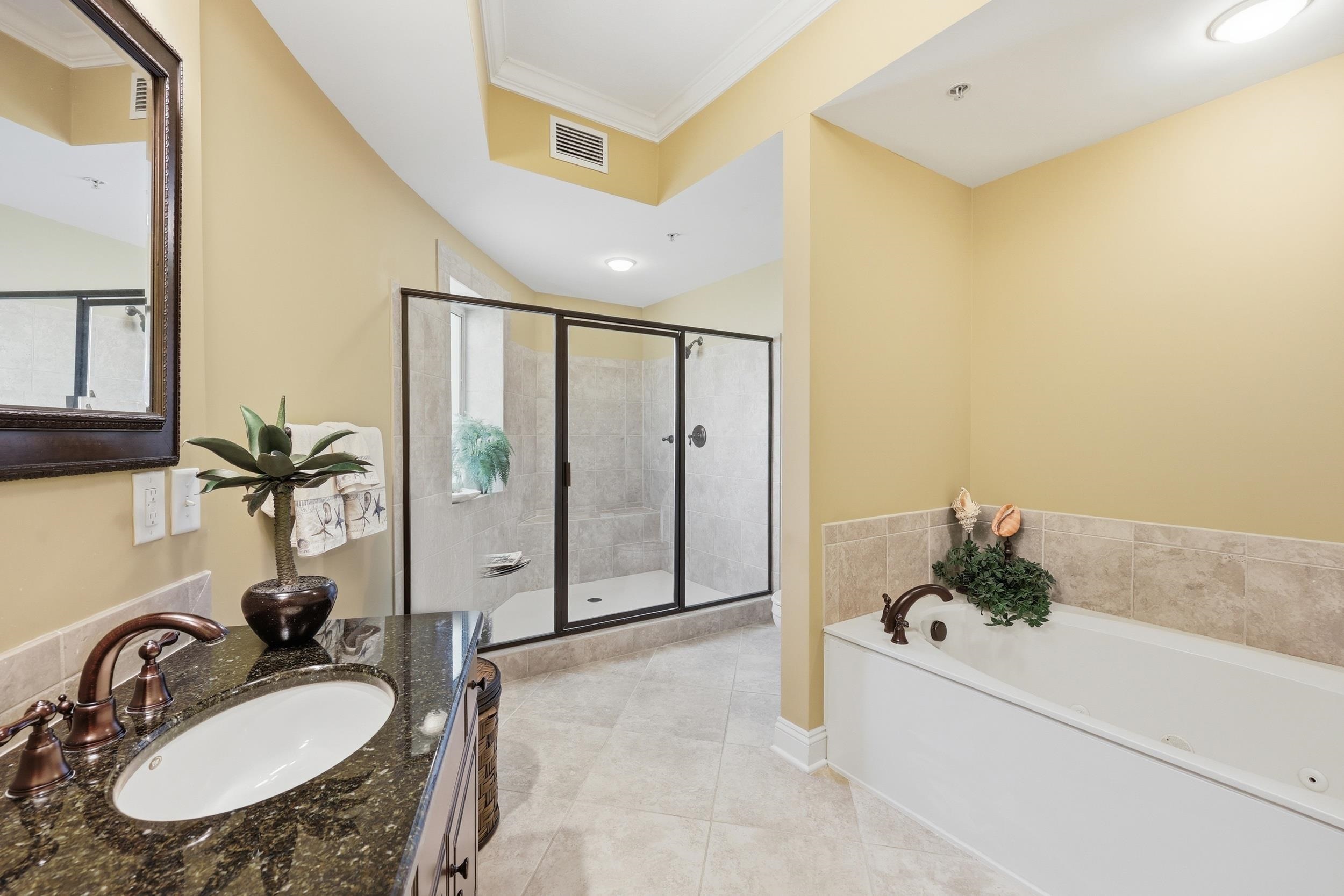 9547 Edgerton Dr. Unit: #606