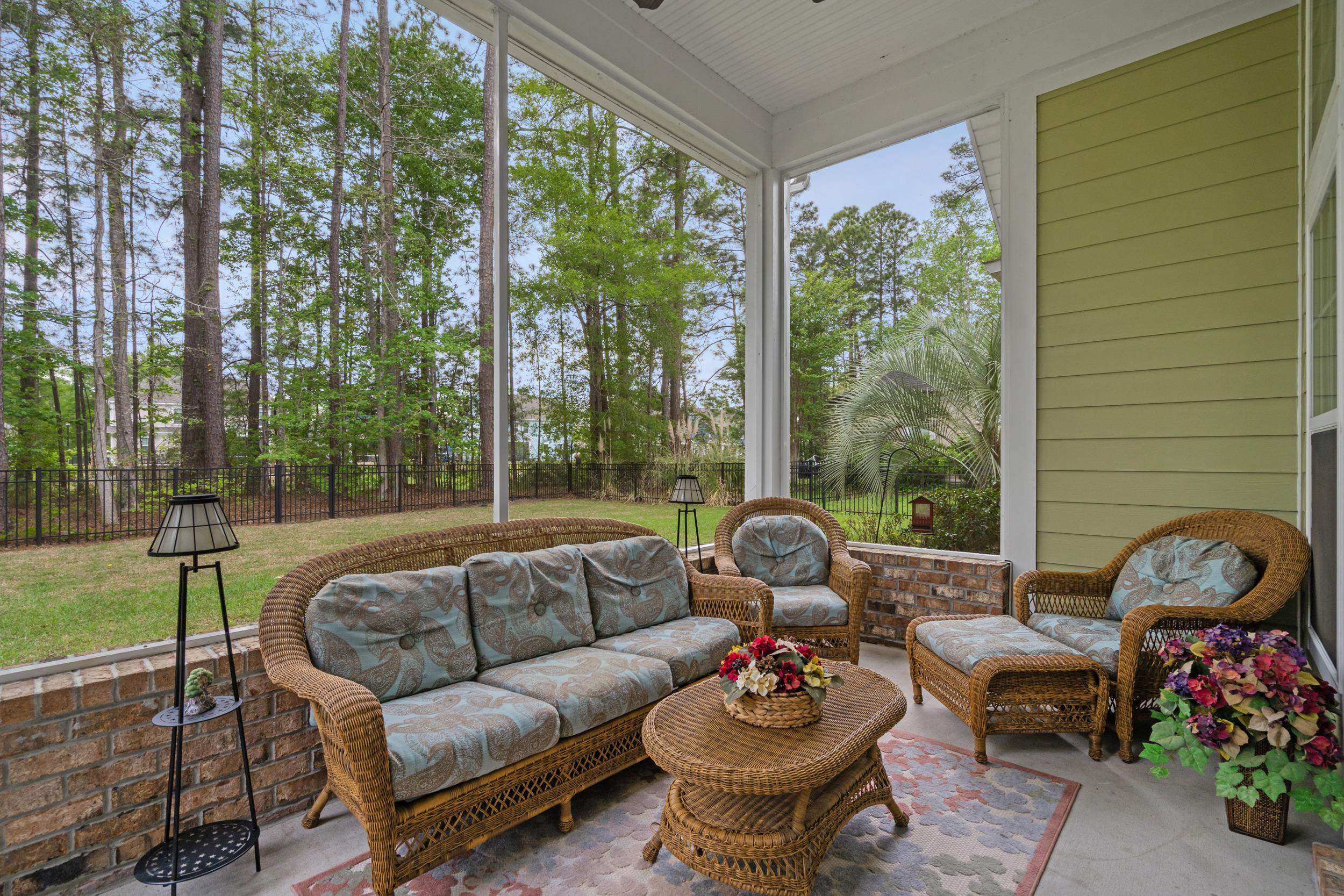 2851 McLeod Ln.
