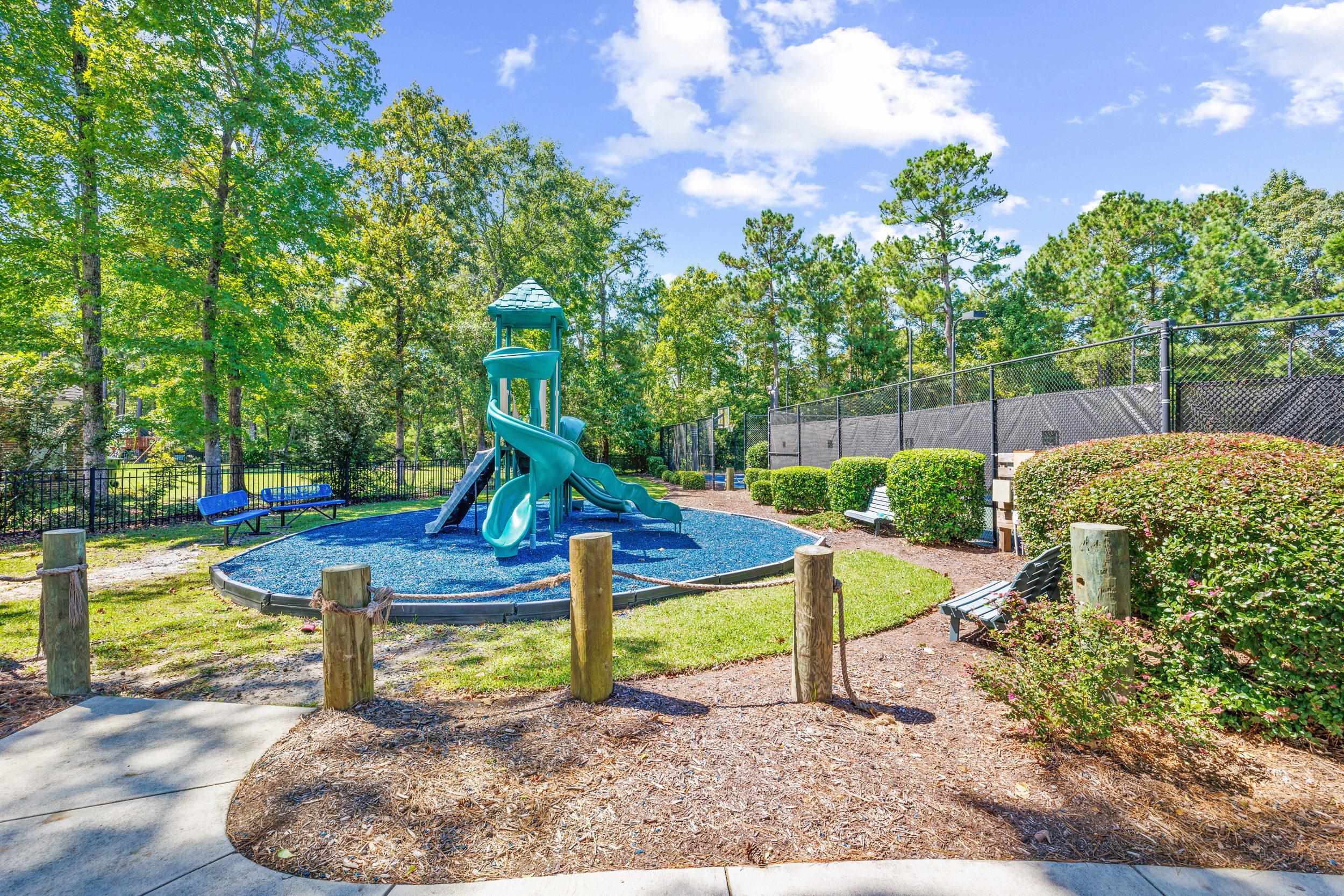 2851 McLeod Ln.