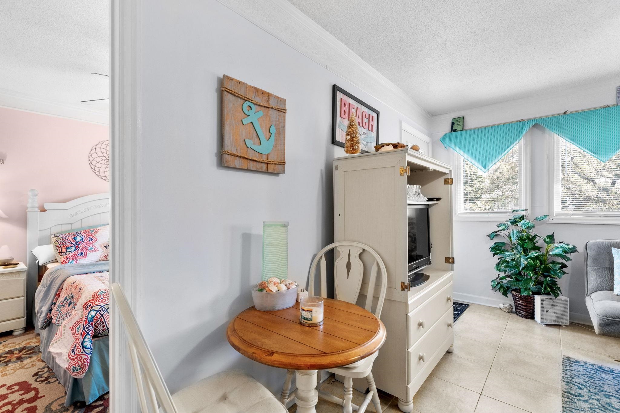 5905 S Kings Hwy. Unit: 4301D