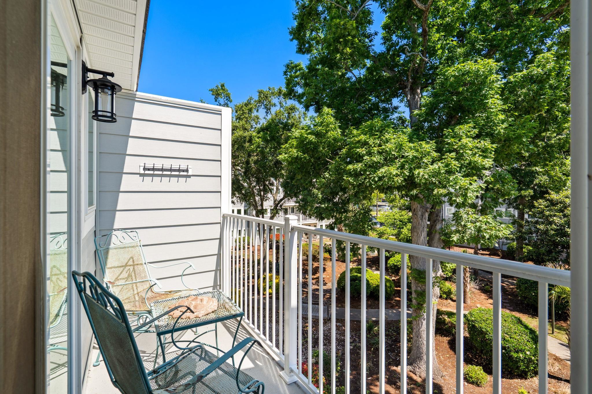 5905 S Kings Hwy. Unit: 4301D