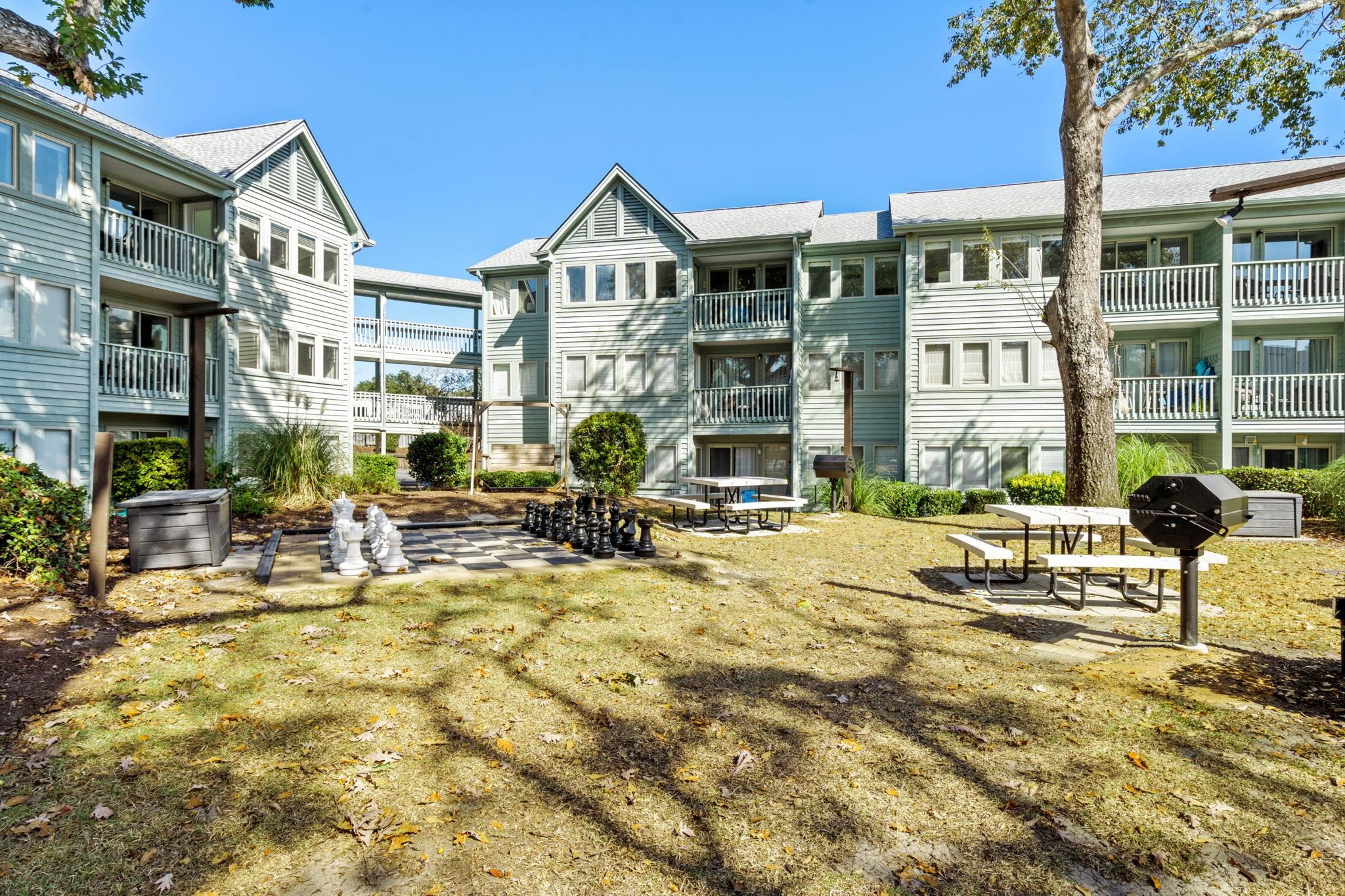 5905 S Kings Hwy. Unit: 4301D