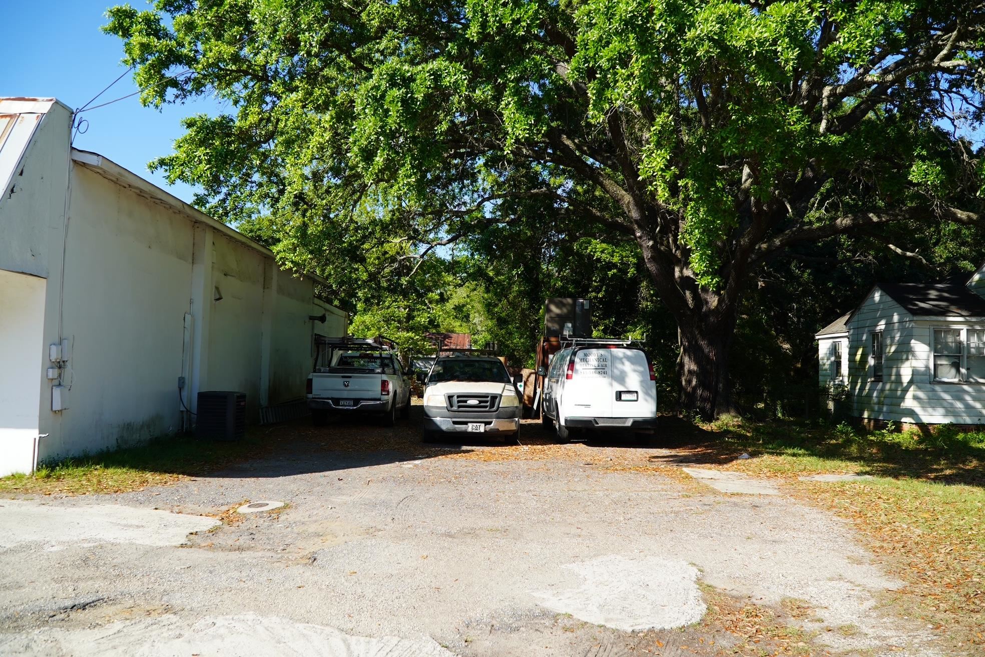 2304 Highmarket St.
