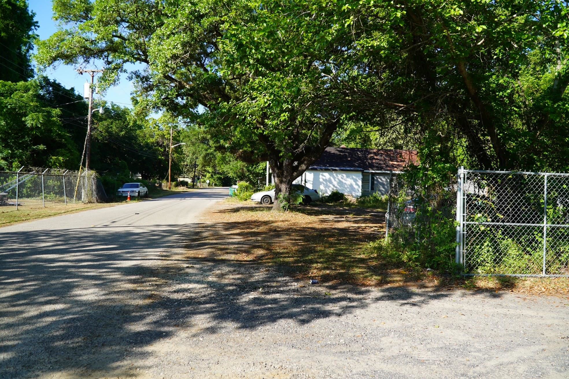 2304 Highmarket St.