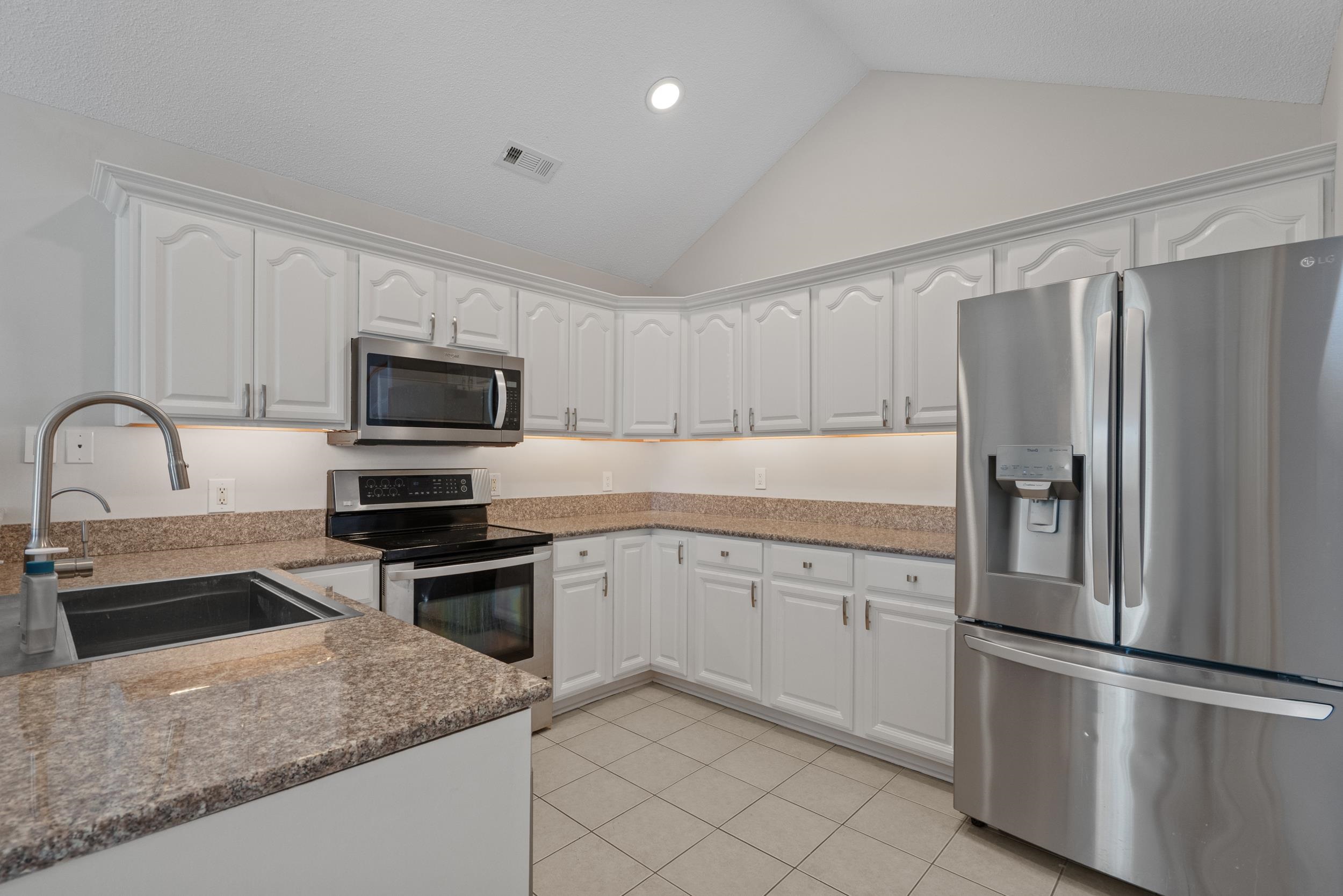 2119 Wentworth Dr.