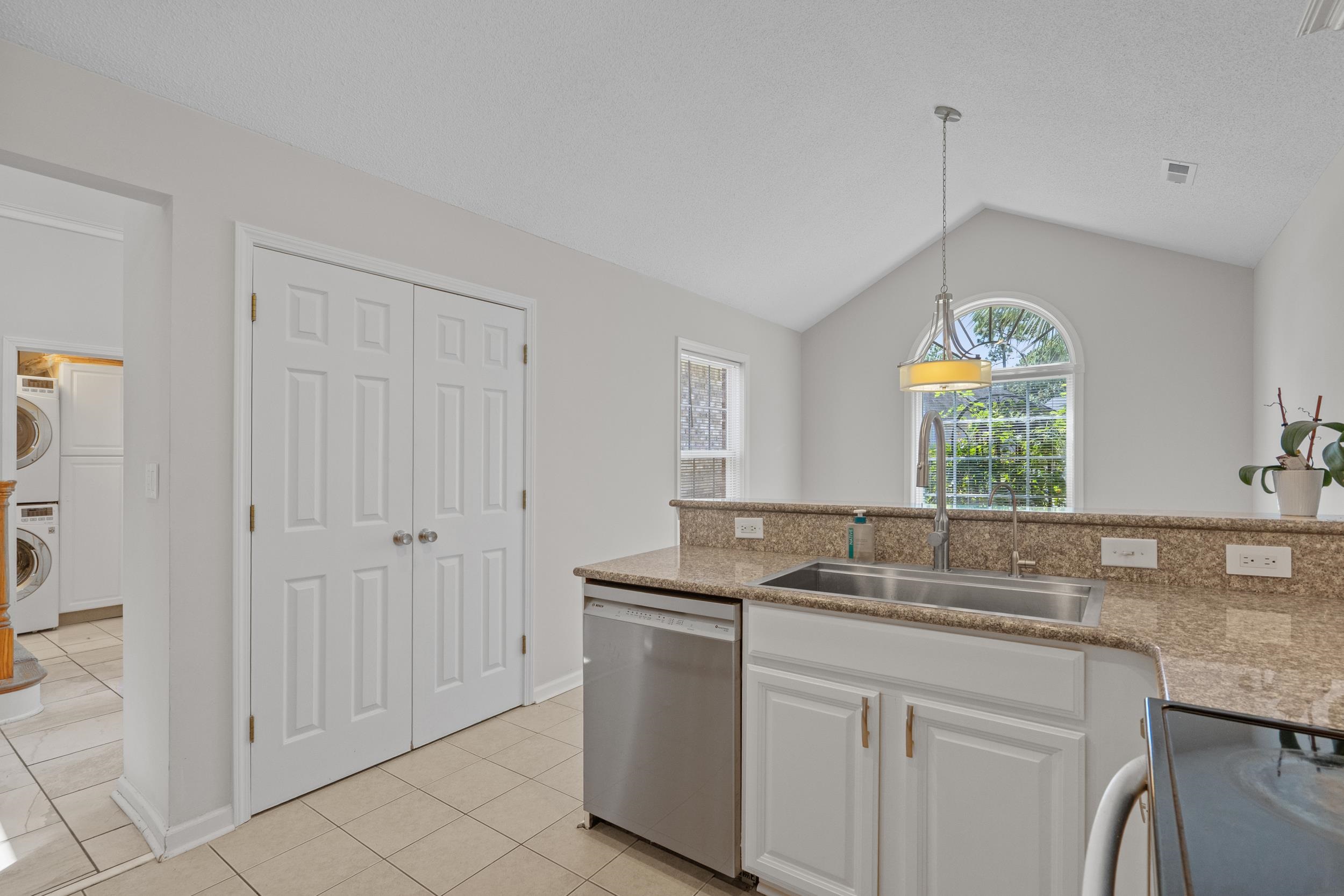 2119 Wentworth Dr.
