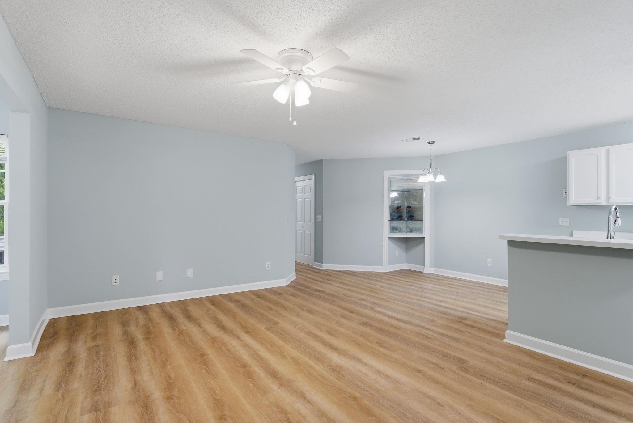 4390 Daphne Ln. Unit: D