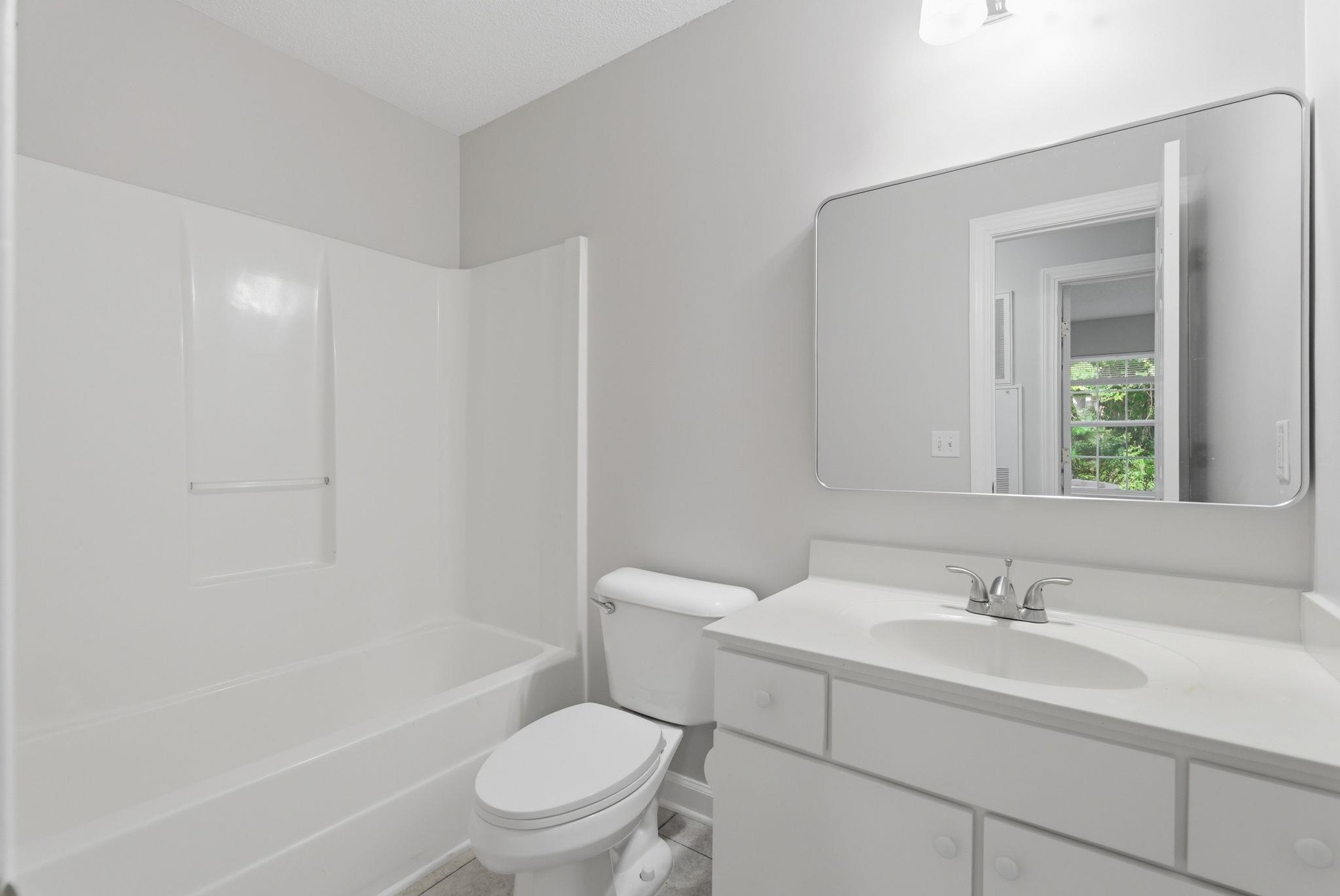 4390 Daphne Ln. Unit: D