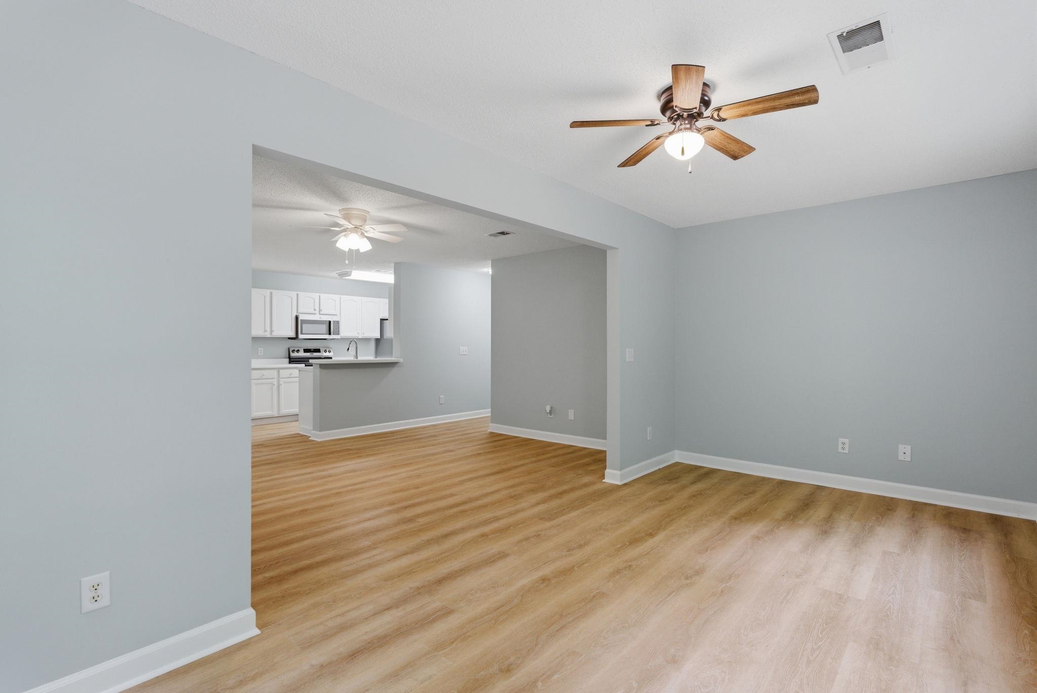 4390 Daphne Ln. Unit: D