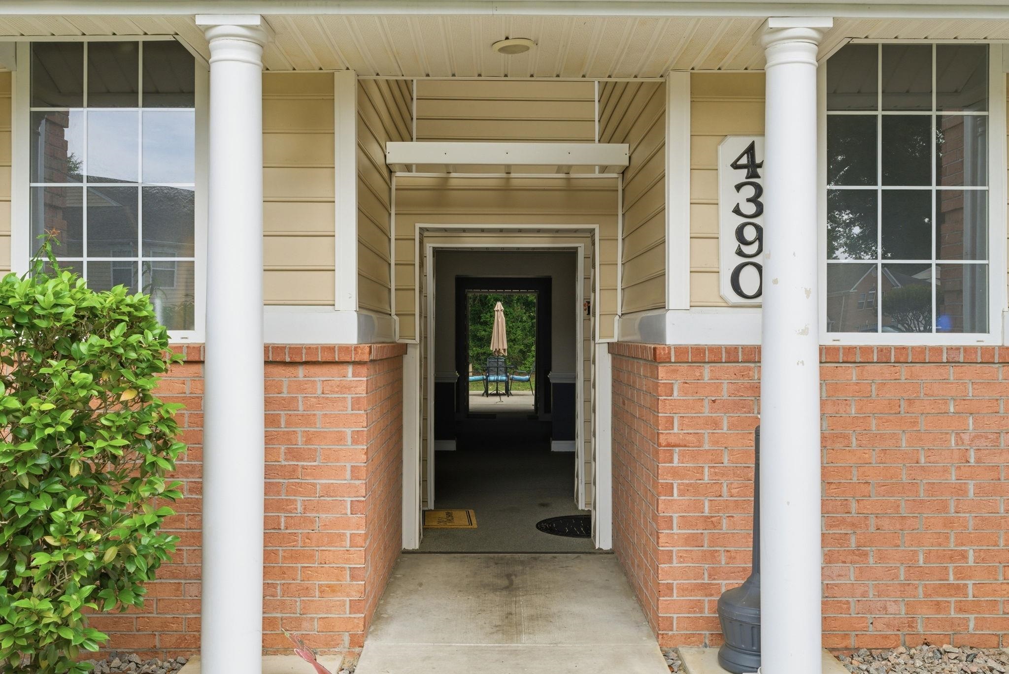 4390 Daphne Ln. Unit: D