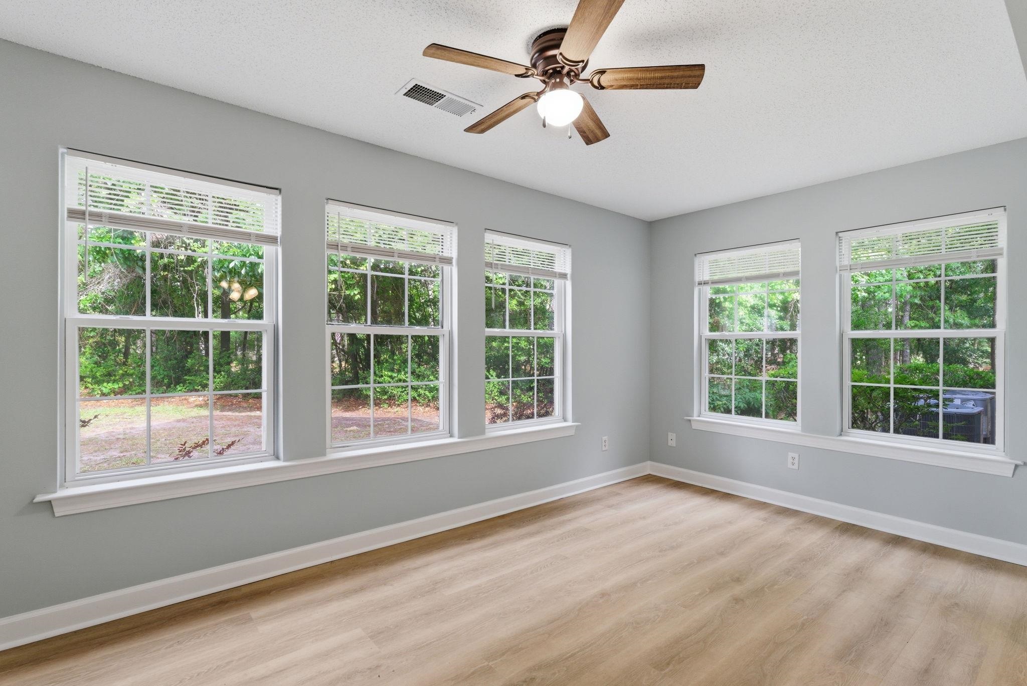 4390 Daphne Ln. Unit: D