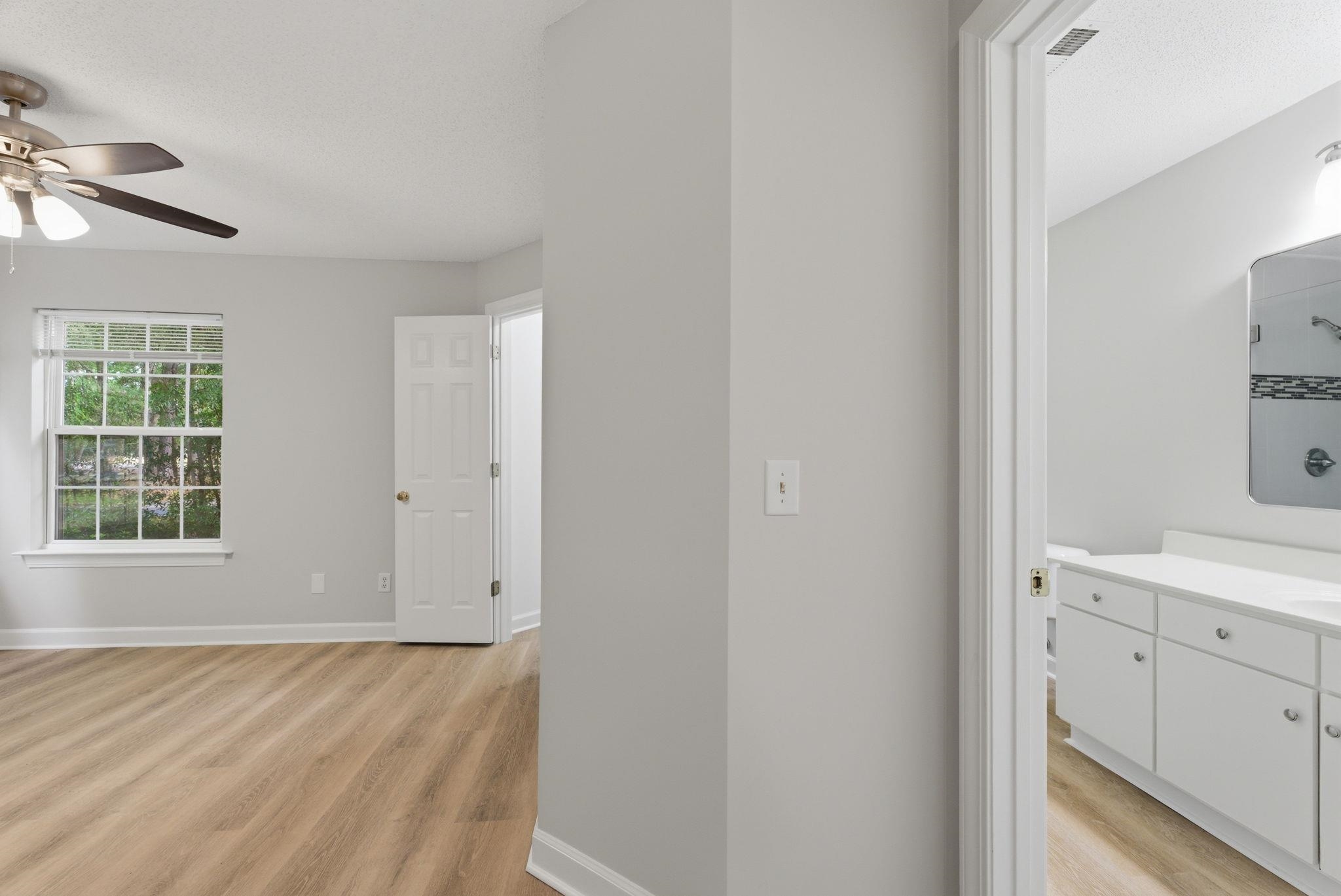 4390 Daphne Ln. Unit: D
