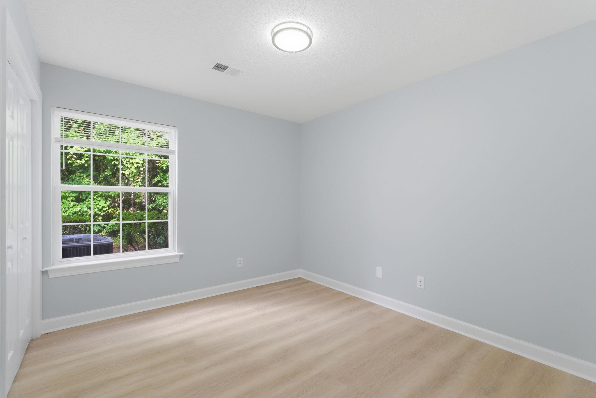 4390 Daphne Ln. Unit: D
