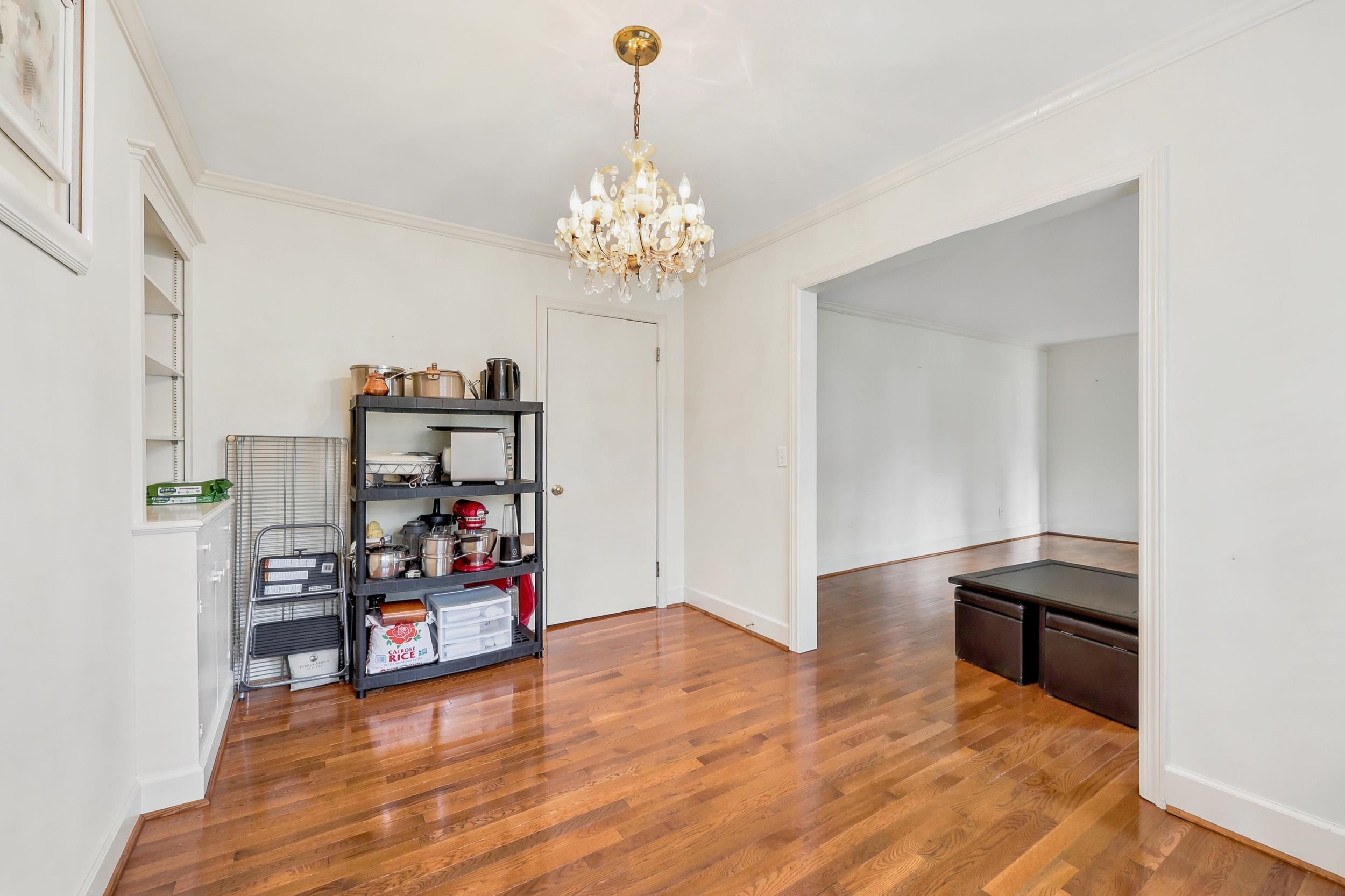 205 W Raft St.