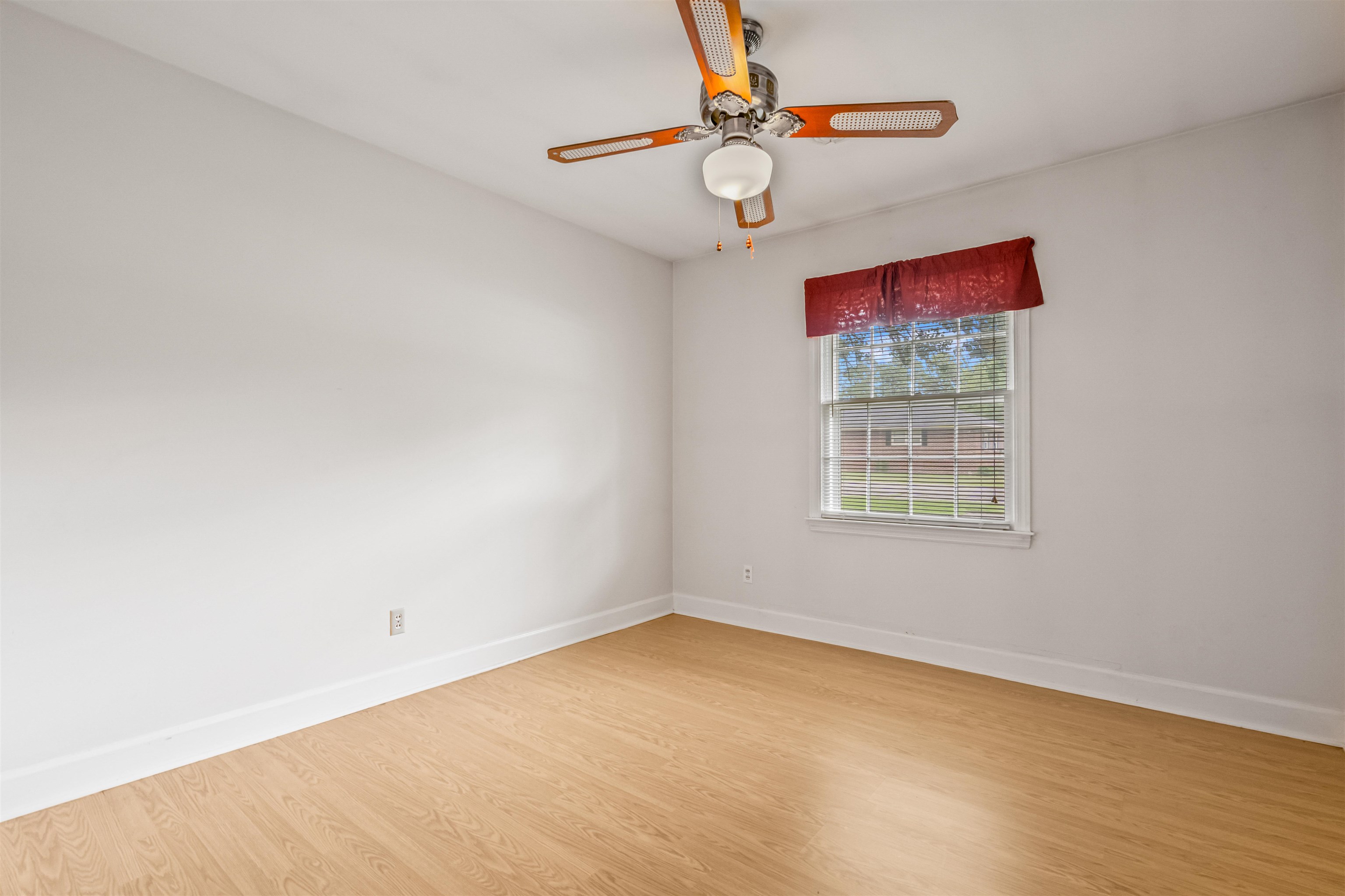 545 Hickory Ave.