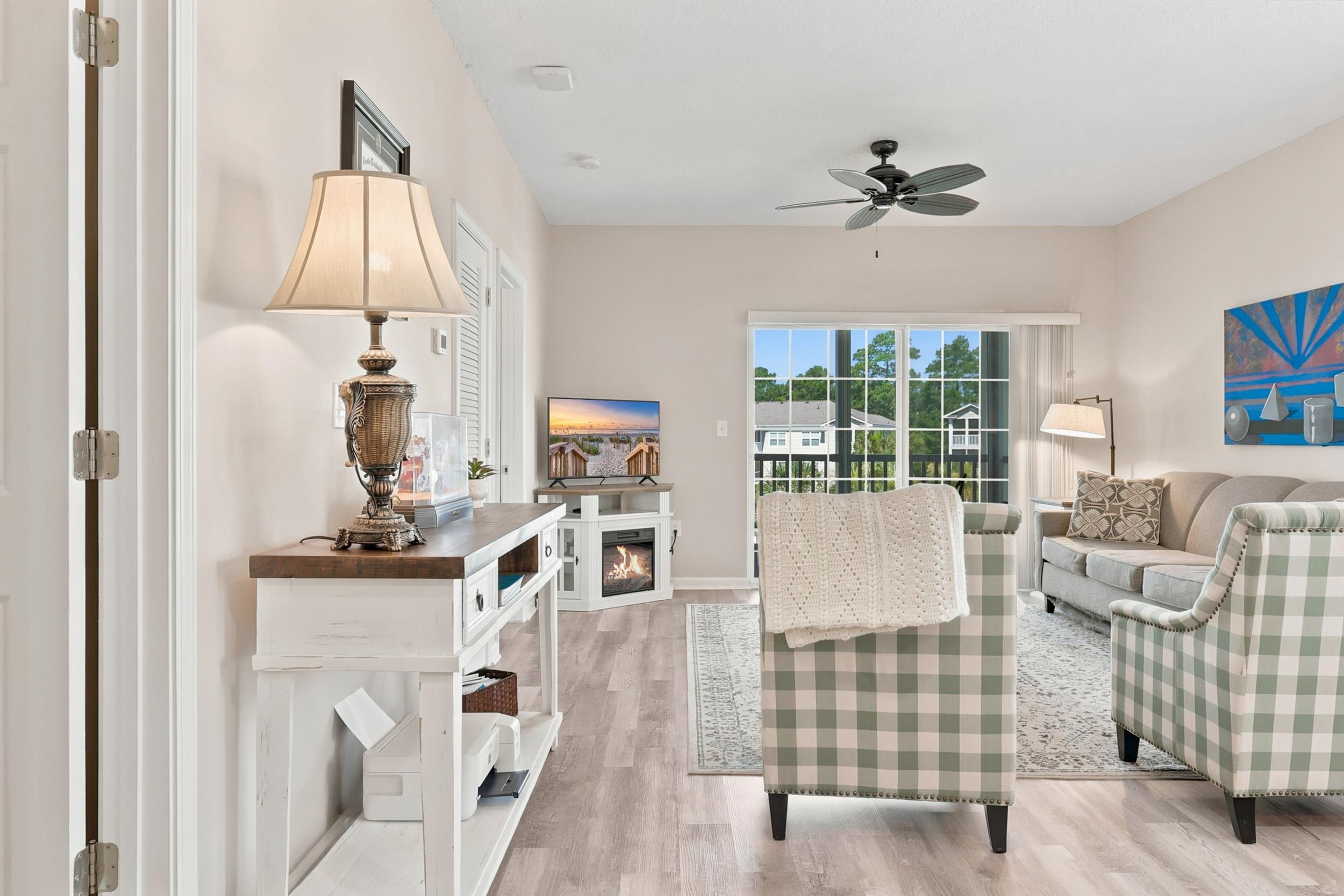 2494 Coastline Ct. Unit: 303