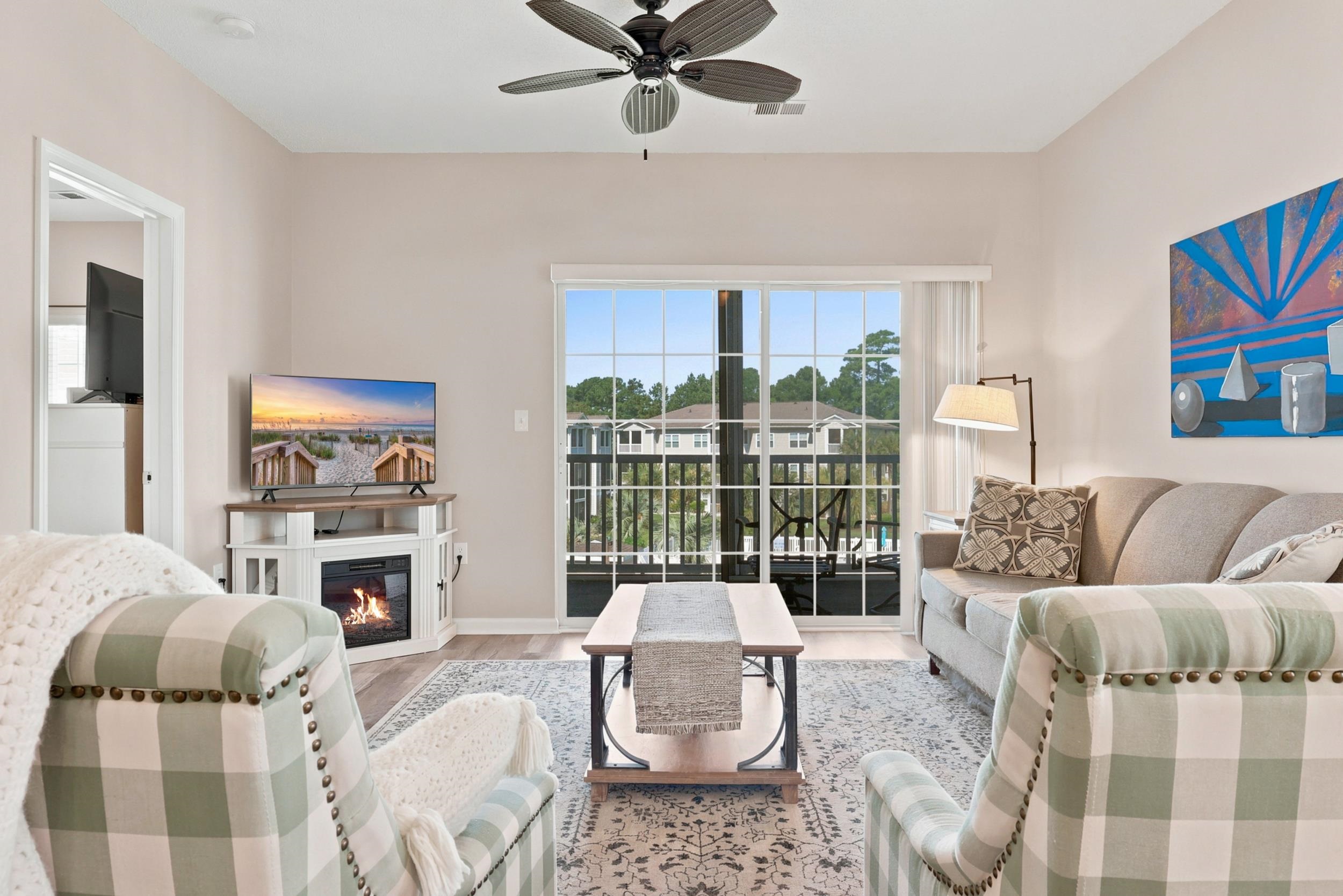 2494 Coastline Ct. Unit: 303