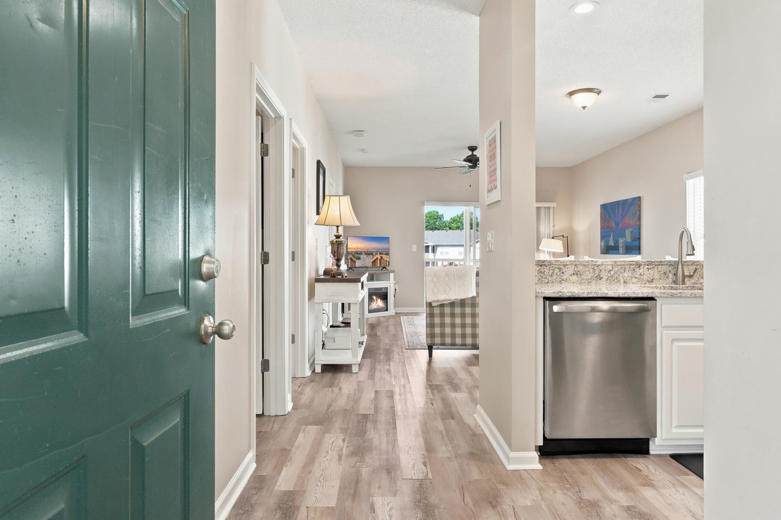 2494 Coastline Ct. Unit: 303