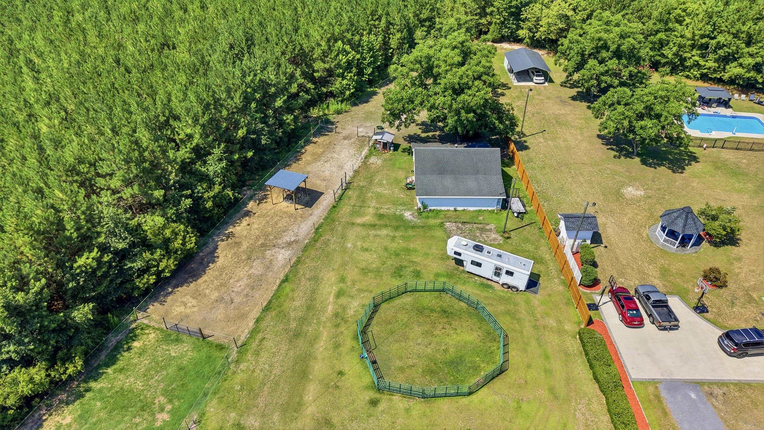 1361 Highway 521
