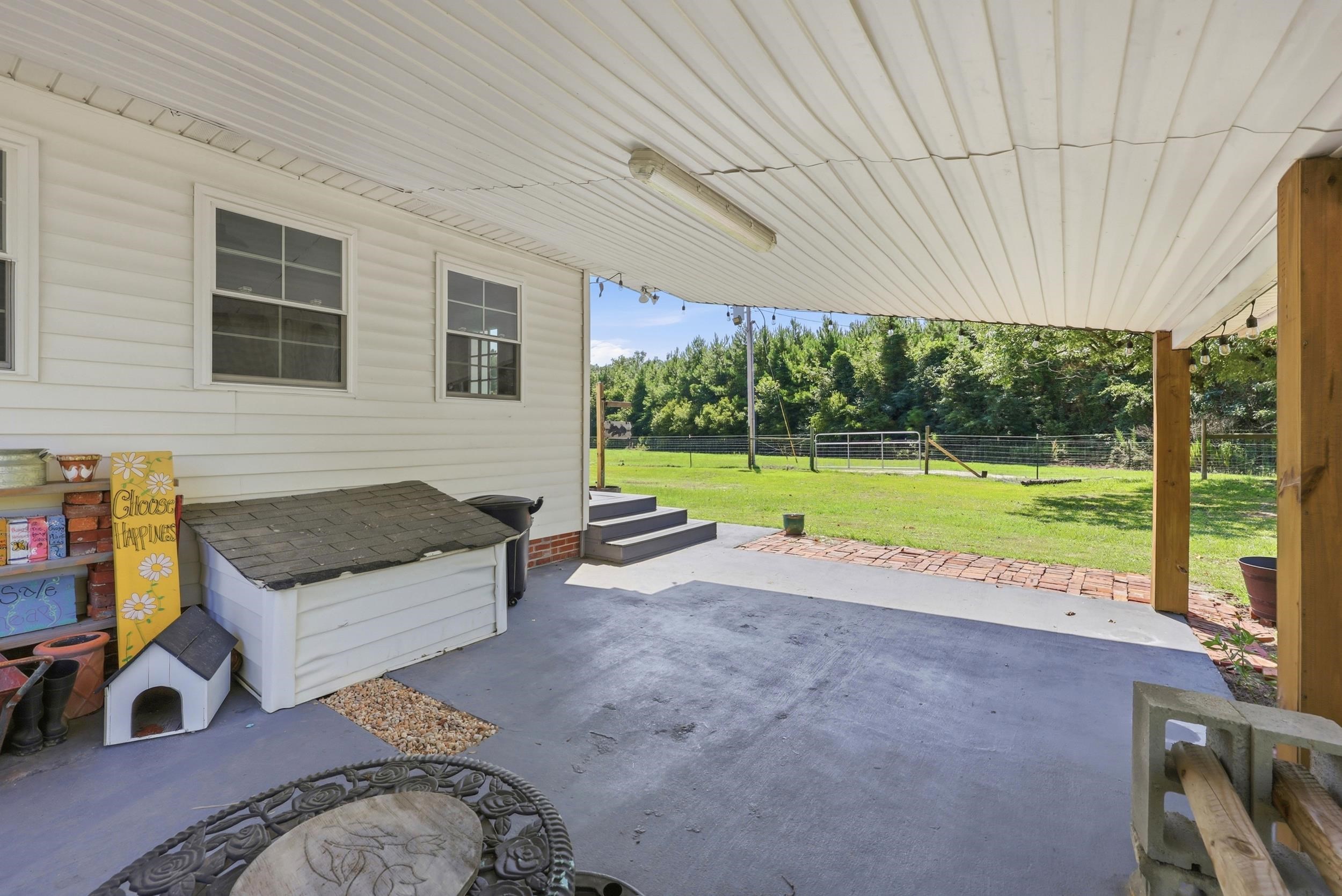 1361 Highway 521