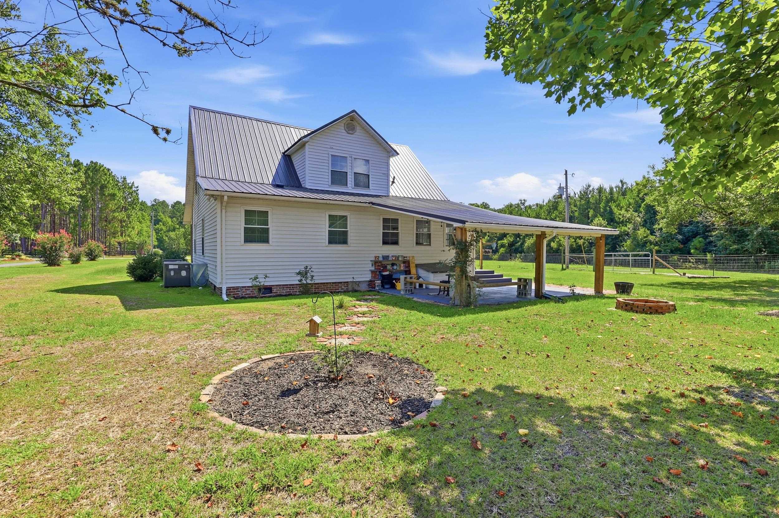 1361 Highway 521