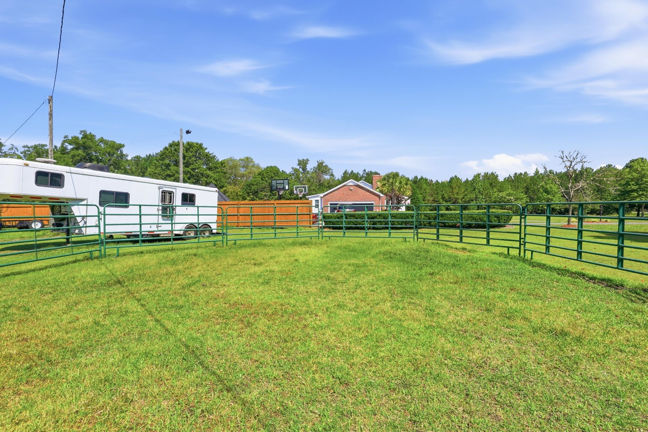 1361 Highway 521