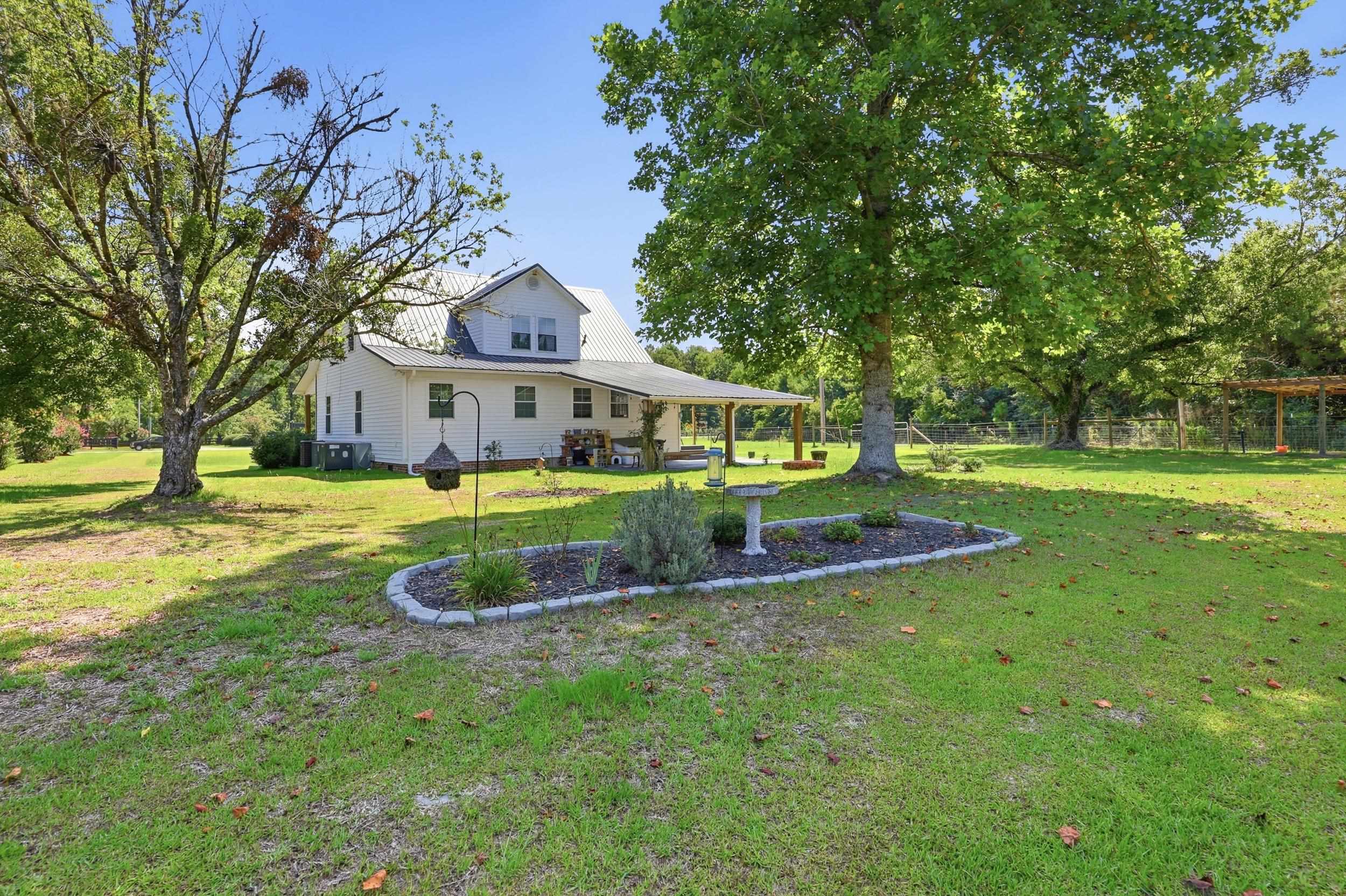 1361 Highway 521