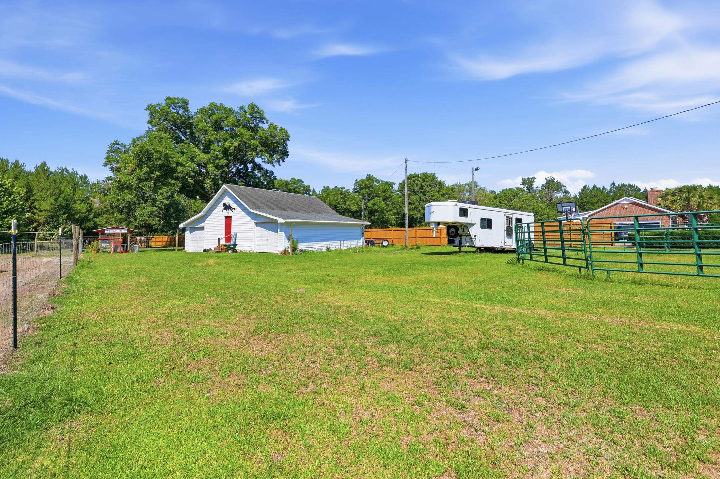 1361 Highway 521