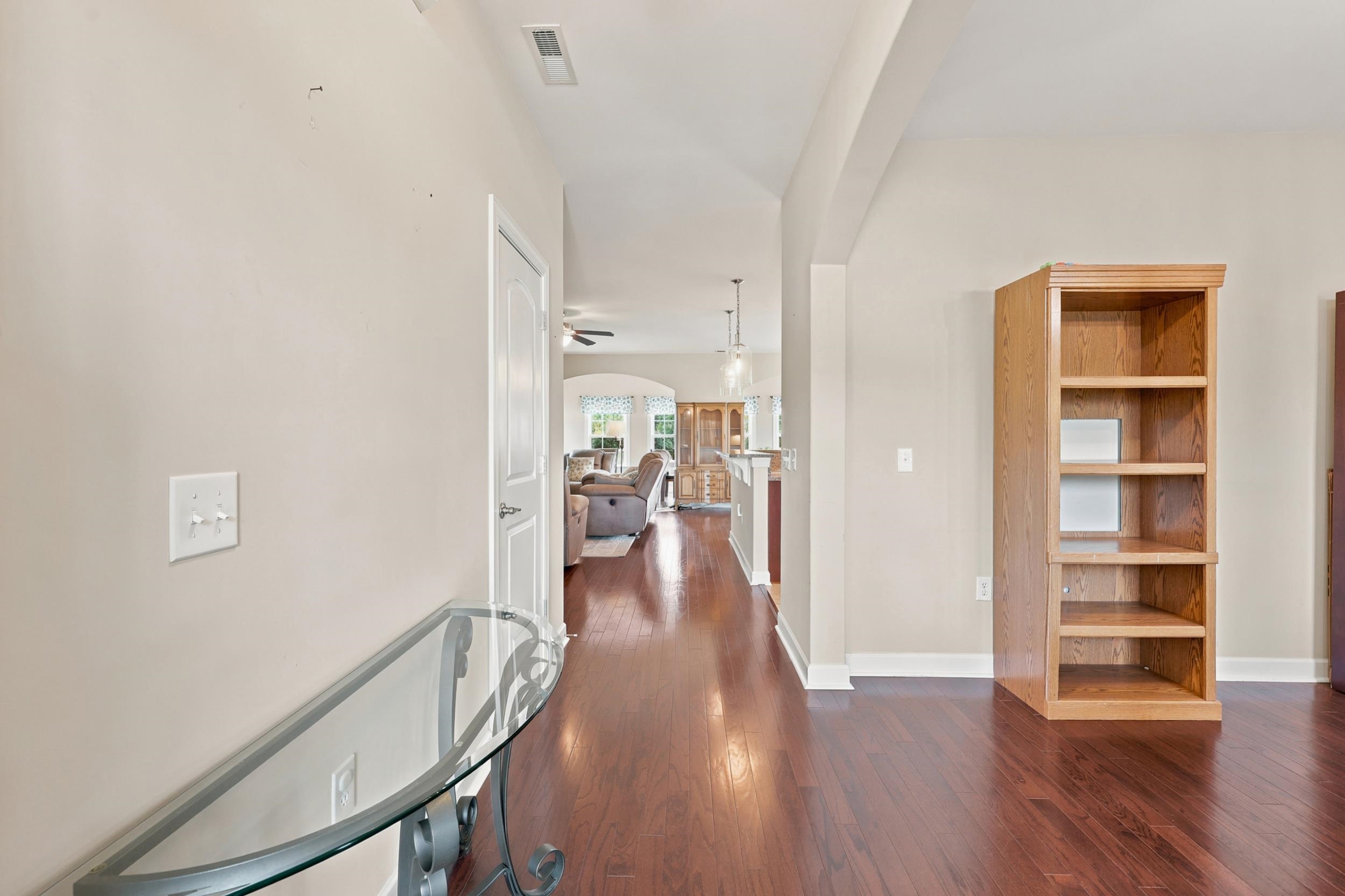 9104 Minim Ct.