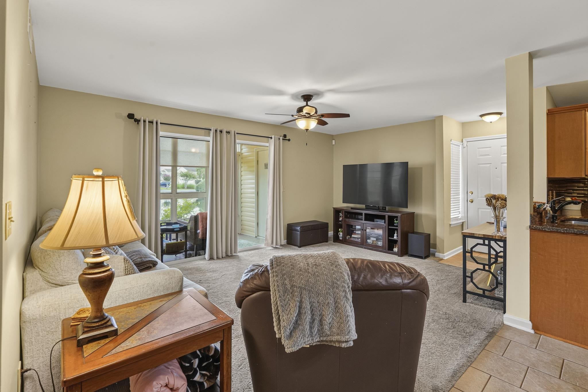 2225 Clearwater Dr. Unit: 2225-B