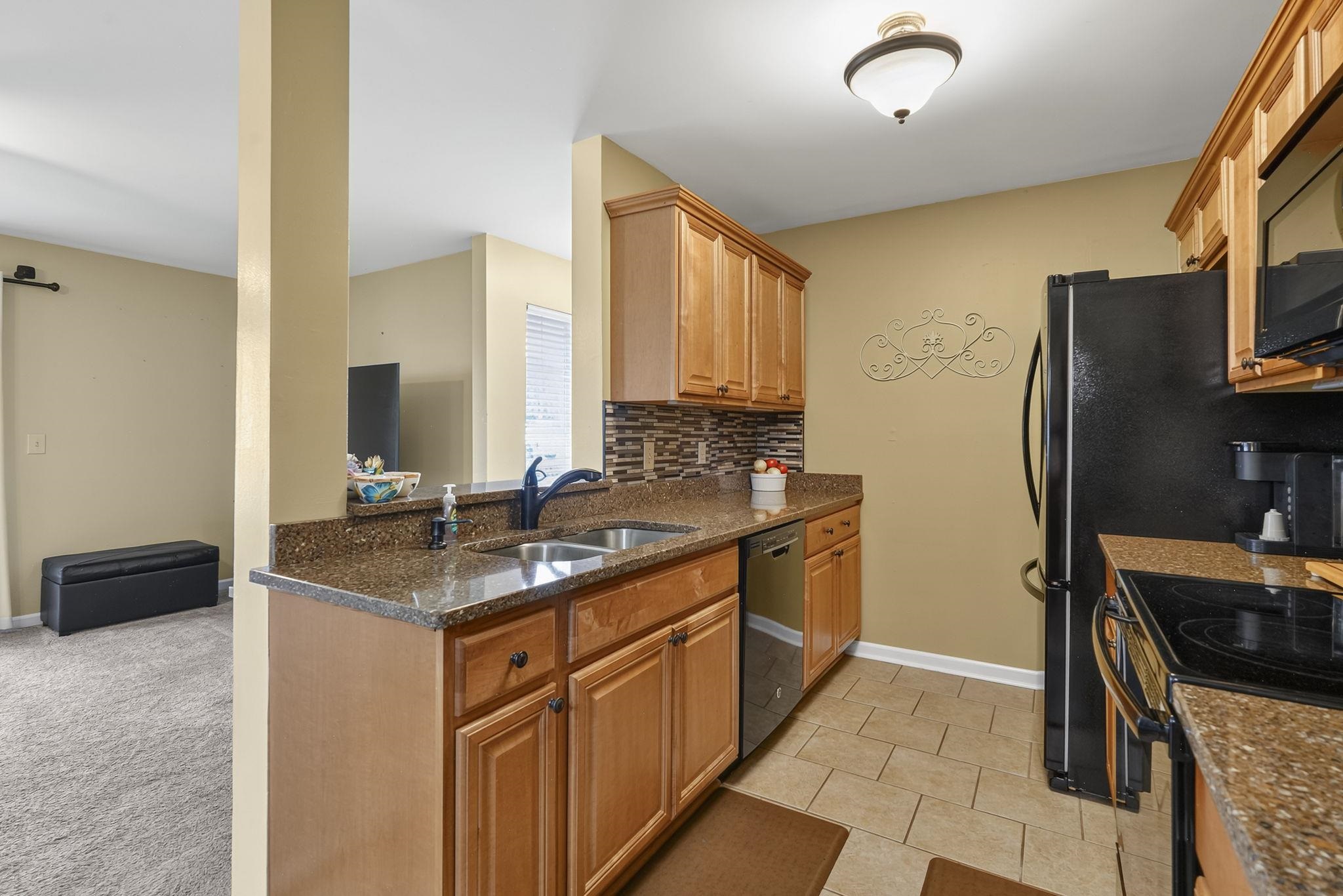 2225 Clearwater Dr. Unit: 2225-B