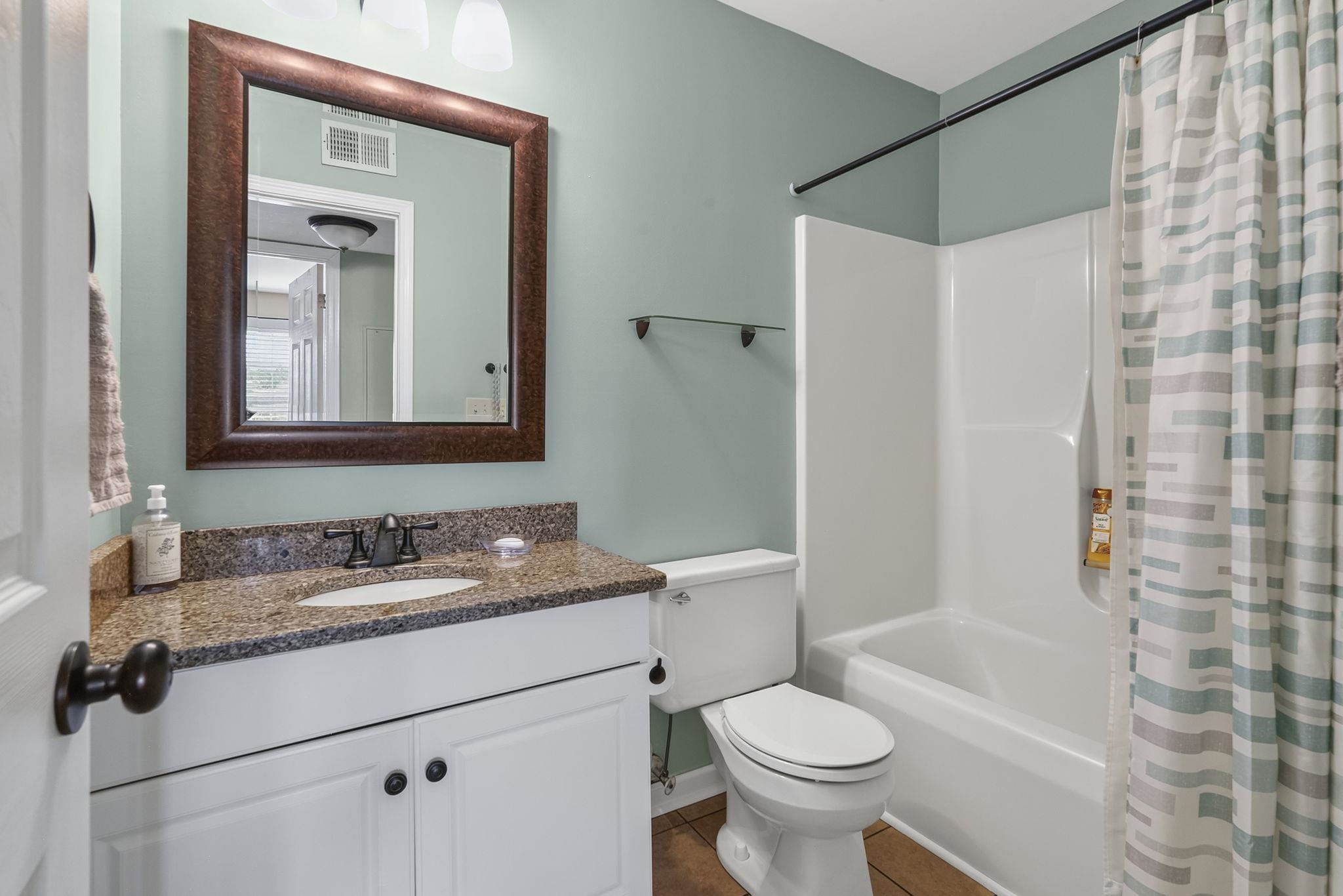 2225 Clearwater Dr. Unit: 2225-B