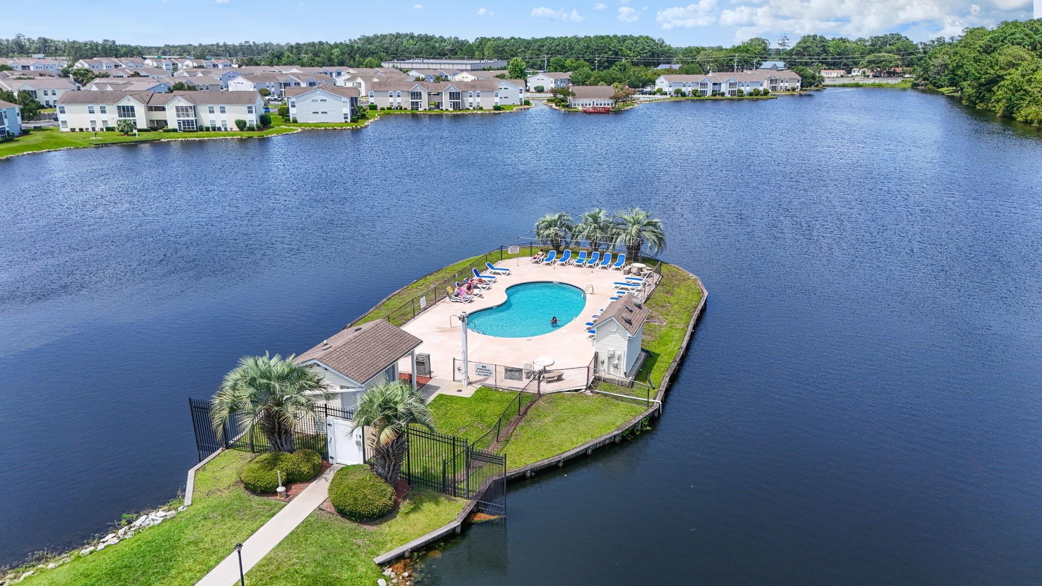 2225 Clearwater Dr. Unit: 2225-B