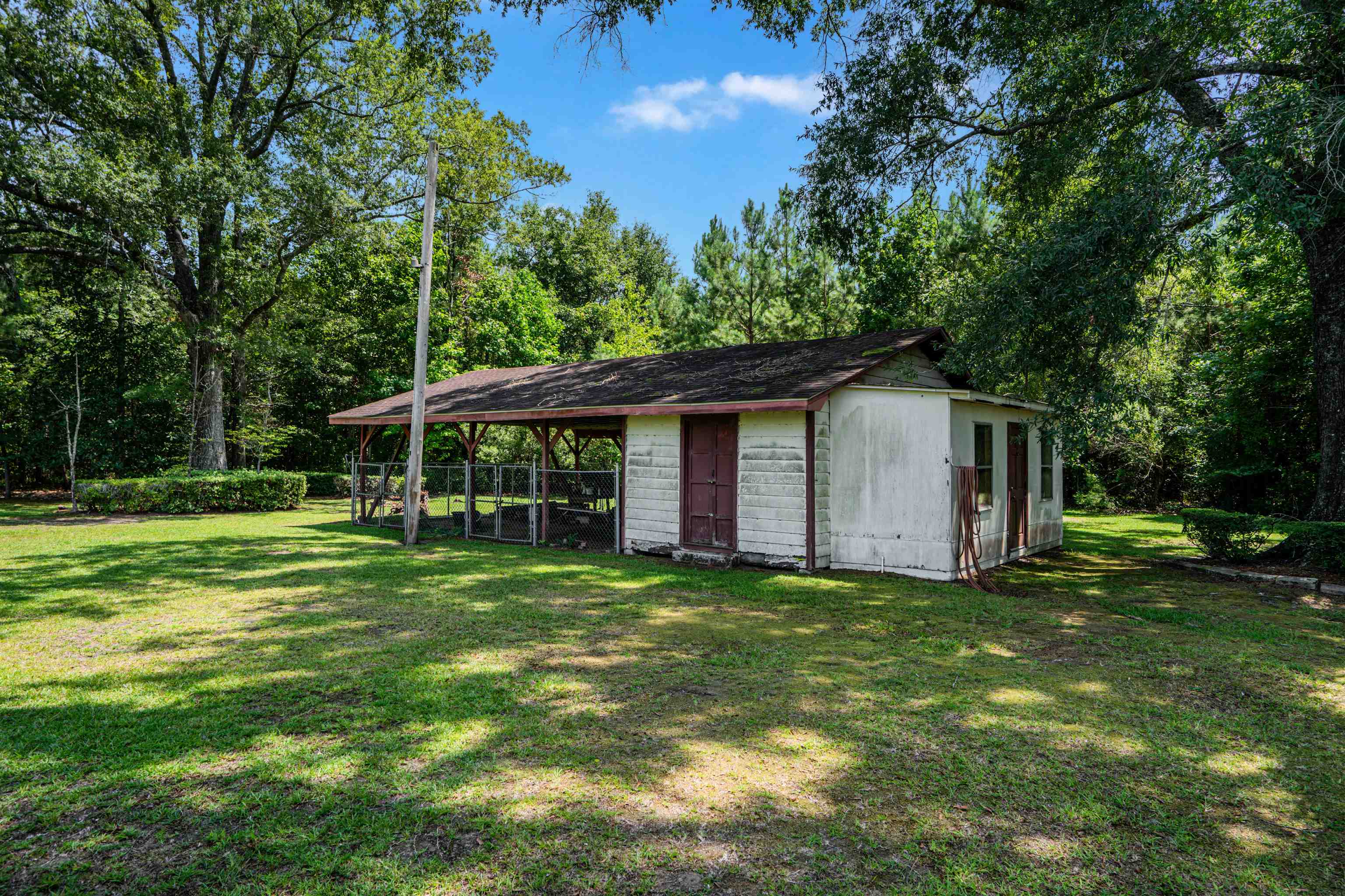 948 Whispering Pines Rd.