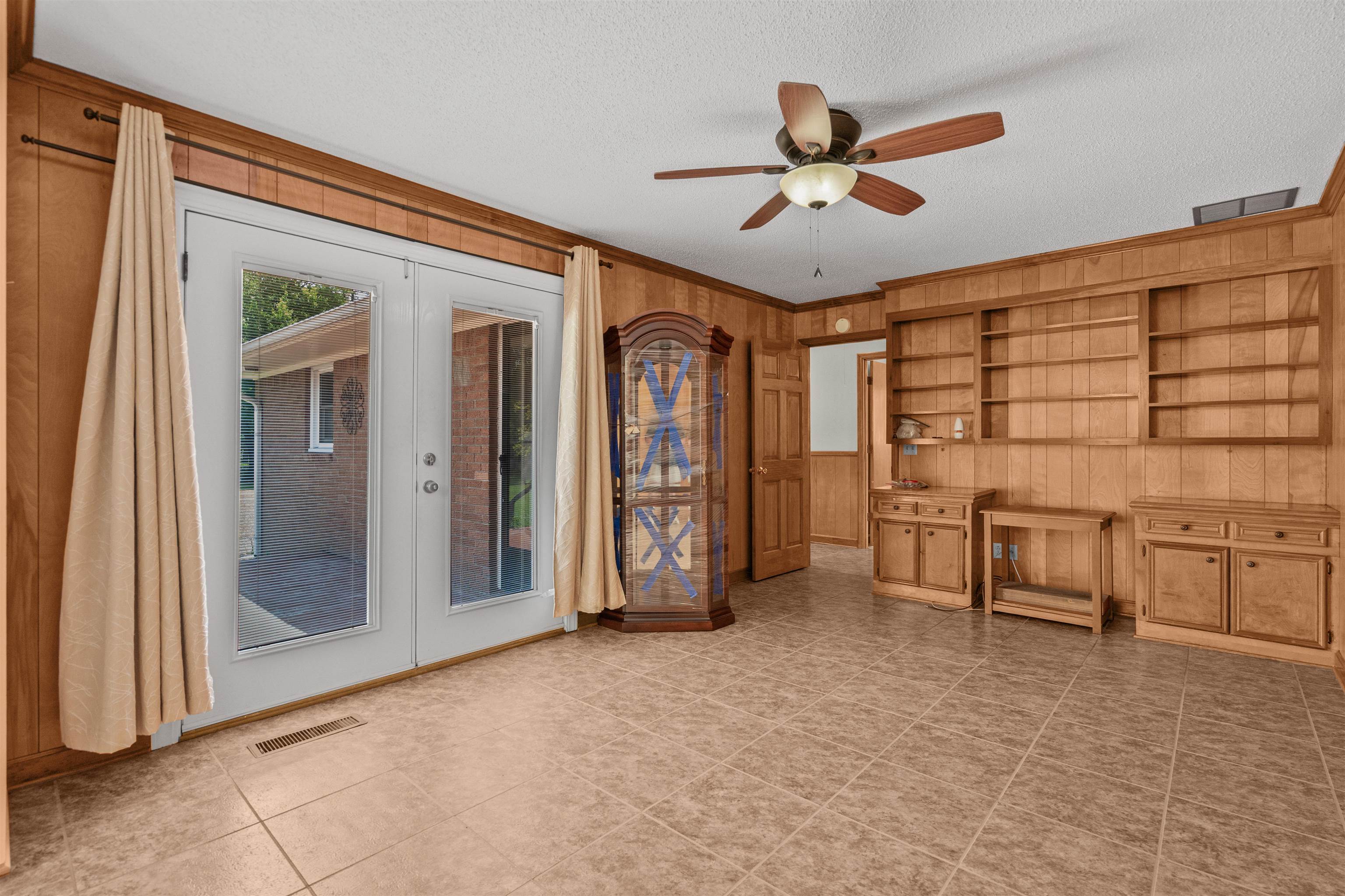 948 Whispering Pines Rd.
