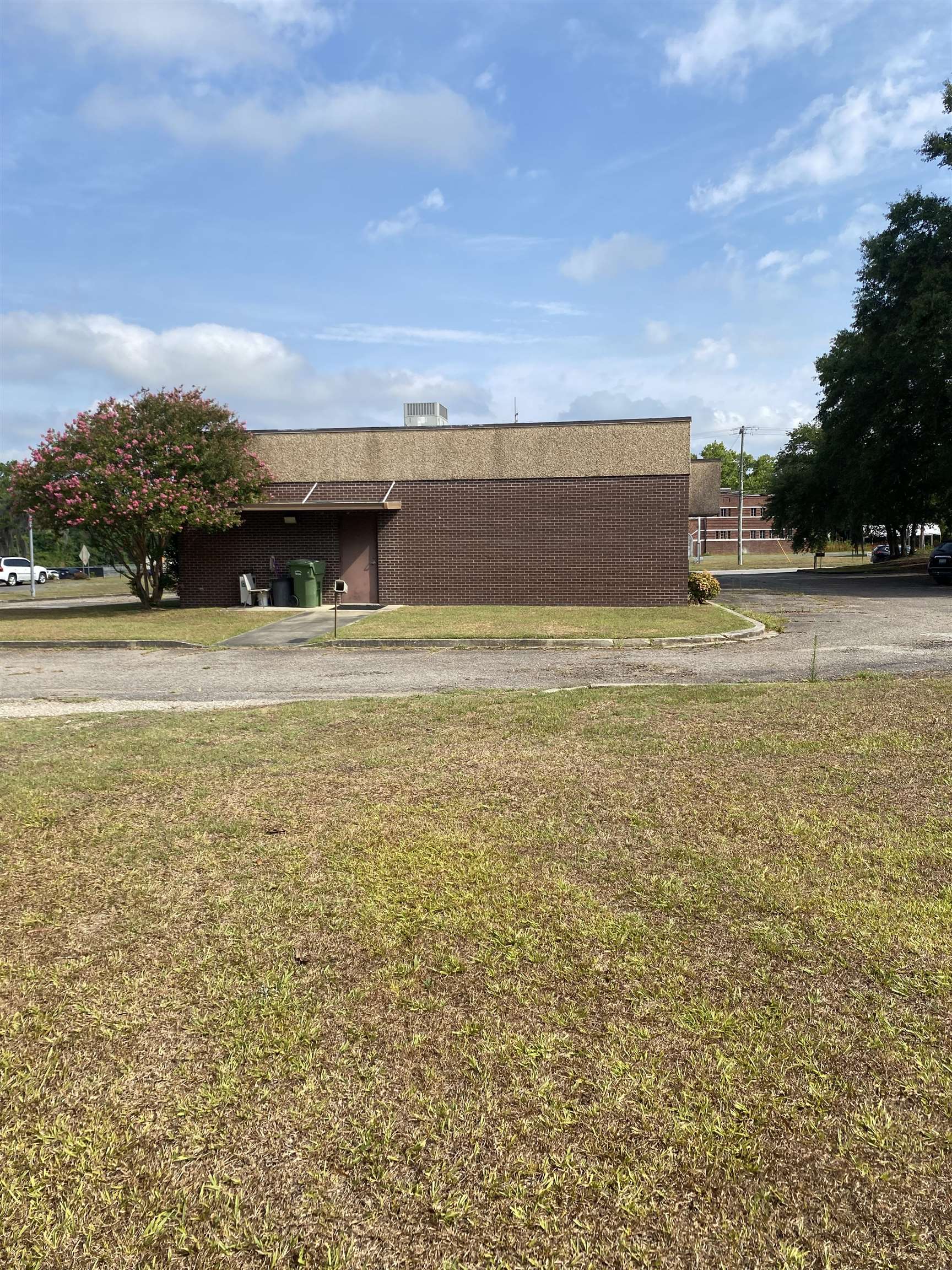 318 E Main St.