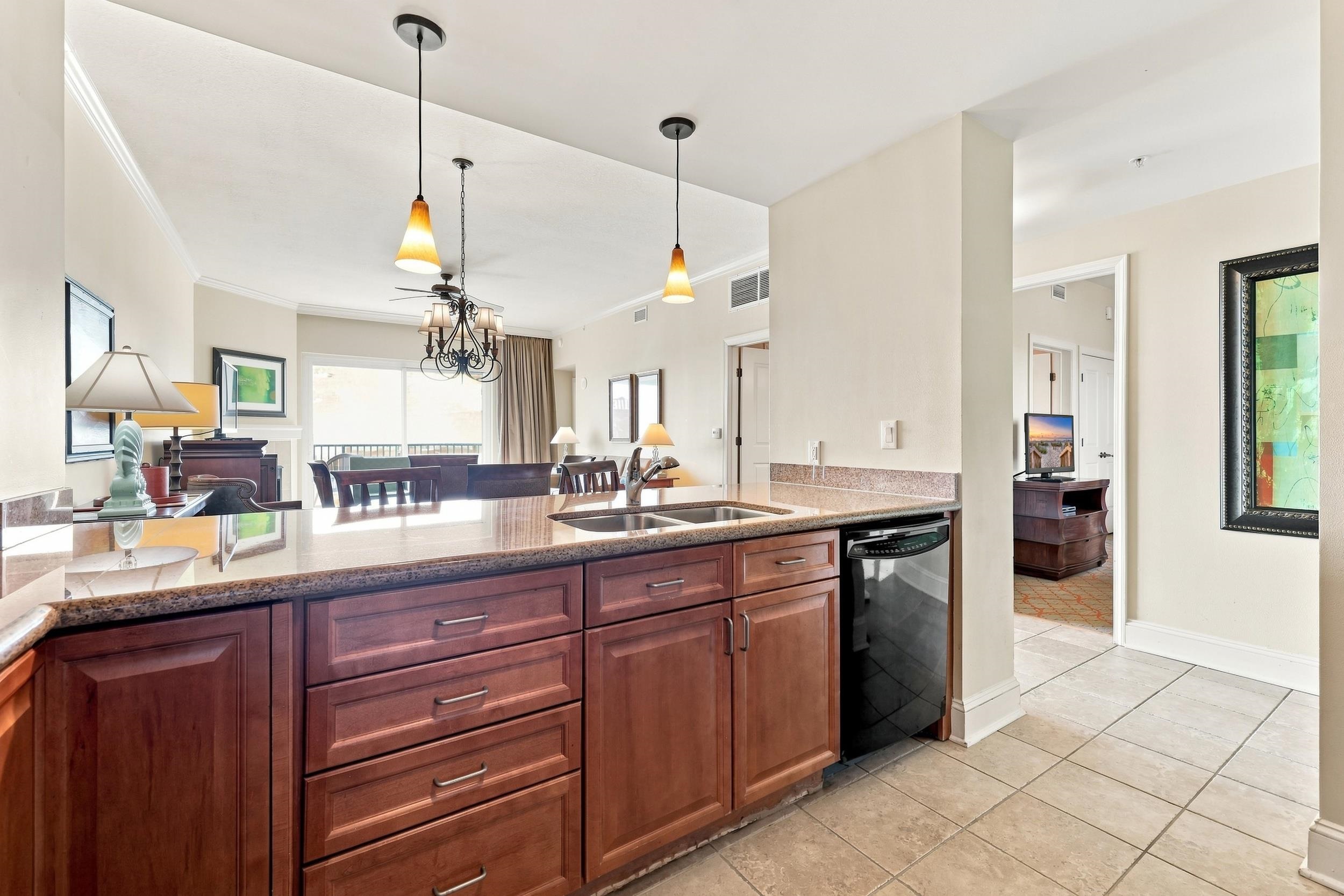8121 Amalfi Pl. Unit: PH 4-1202