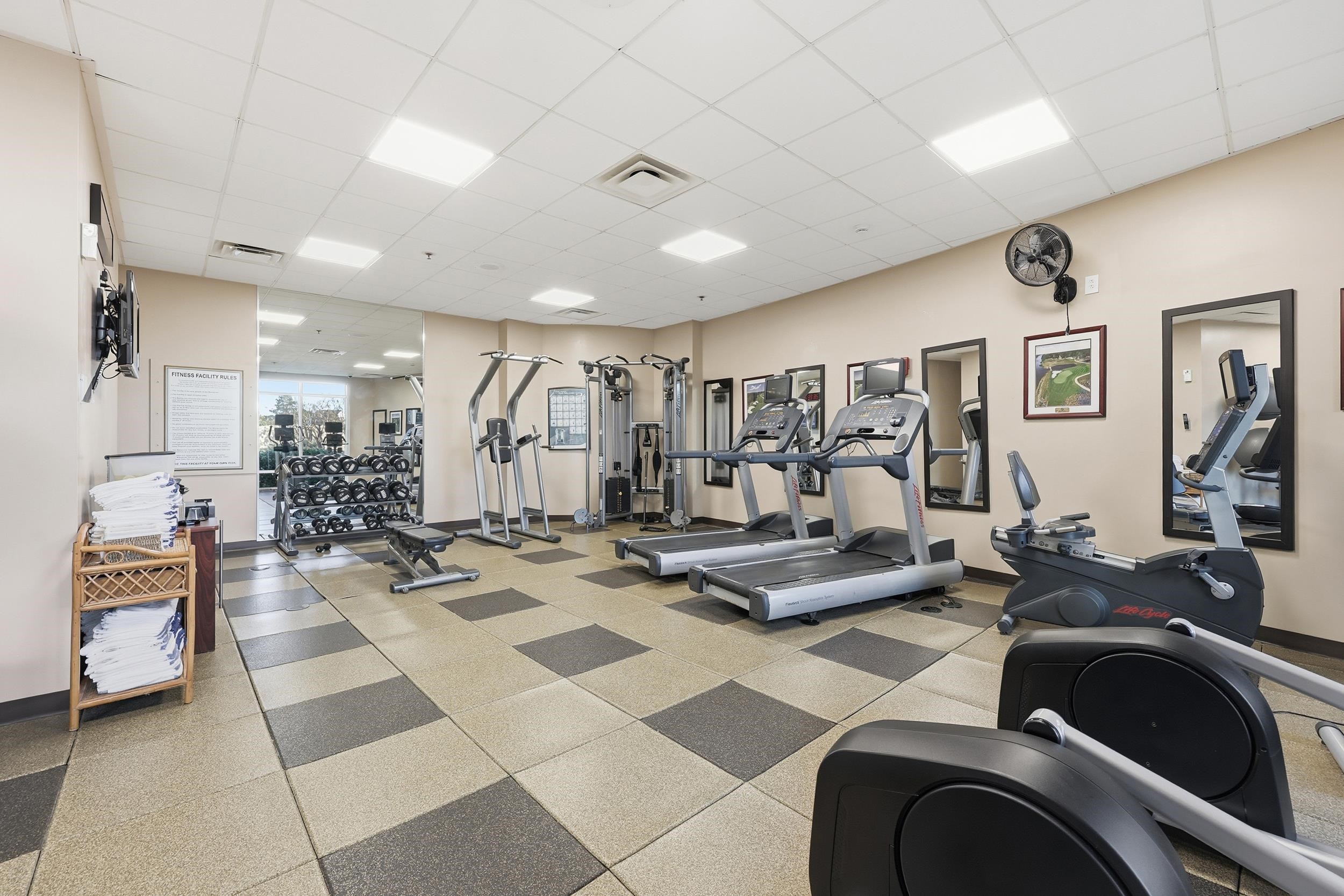 8121 Amalfi Pl. Unit: PH 4-1202
