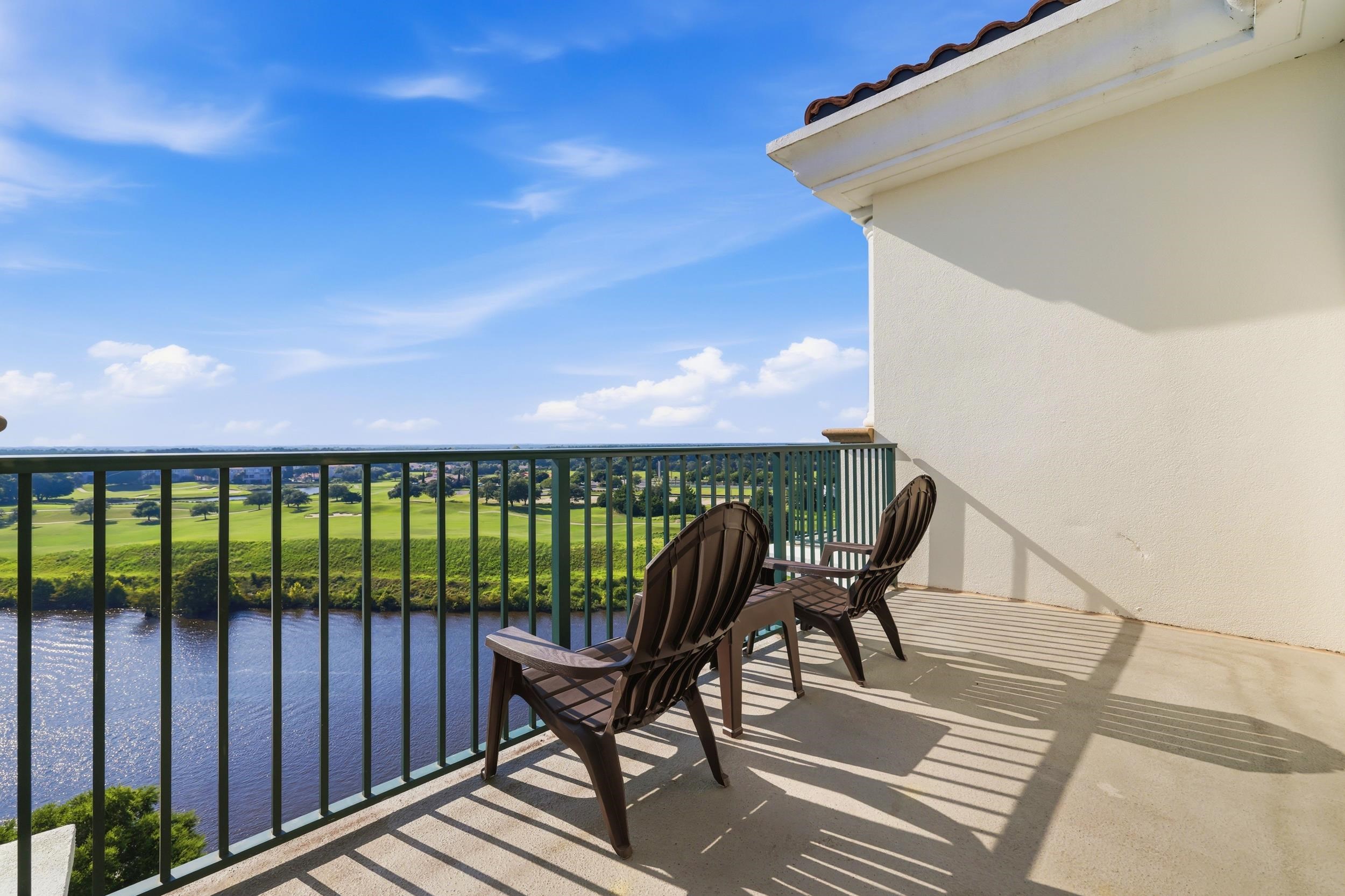 8121 Amalfi Pl. Unit: PH 4-1202