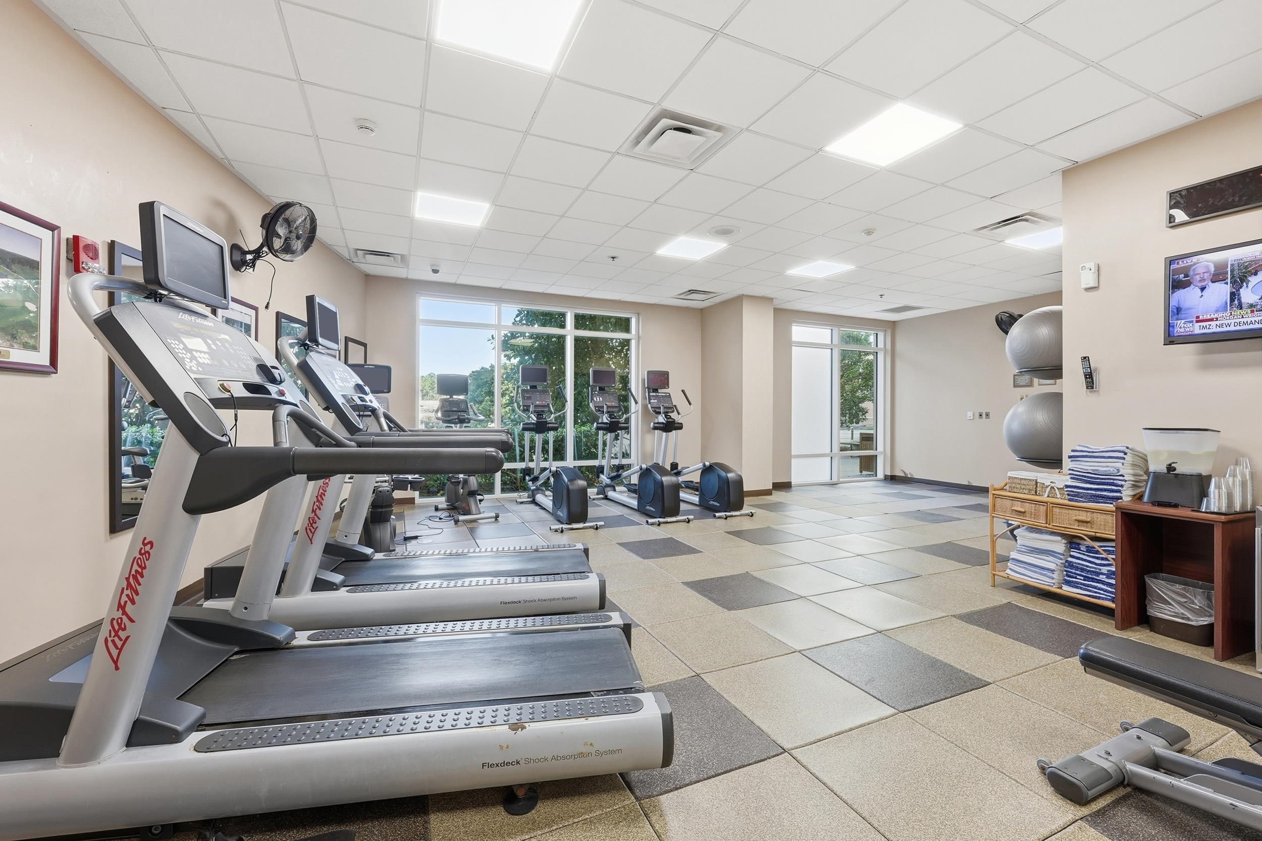 8121 Amalfi Pl. Unit: PH 4-1202