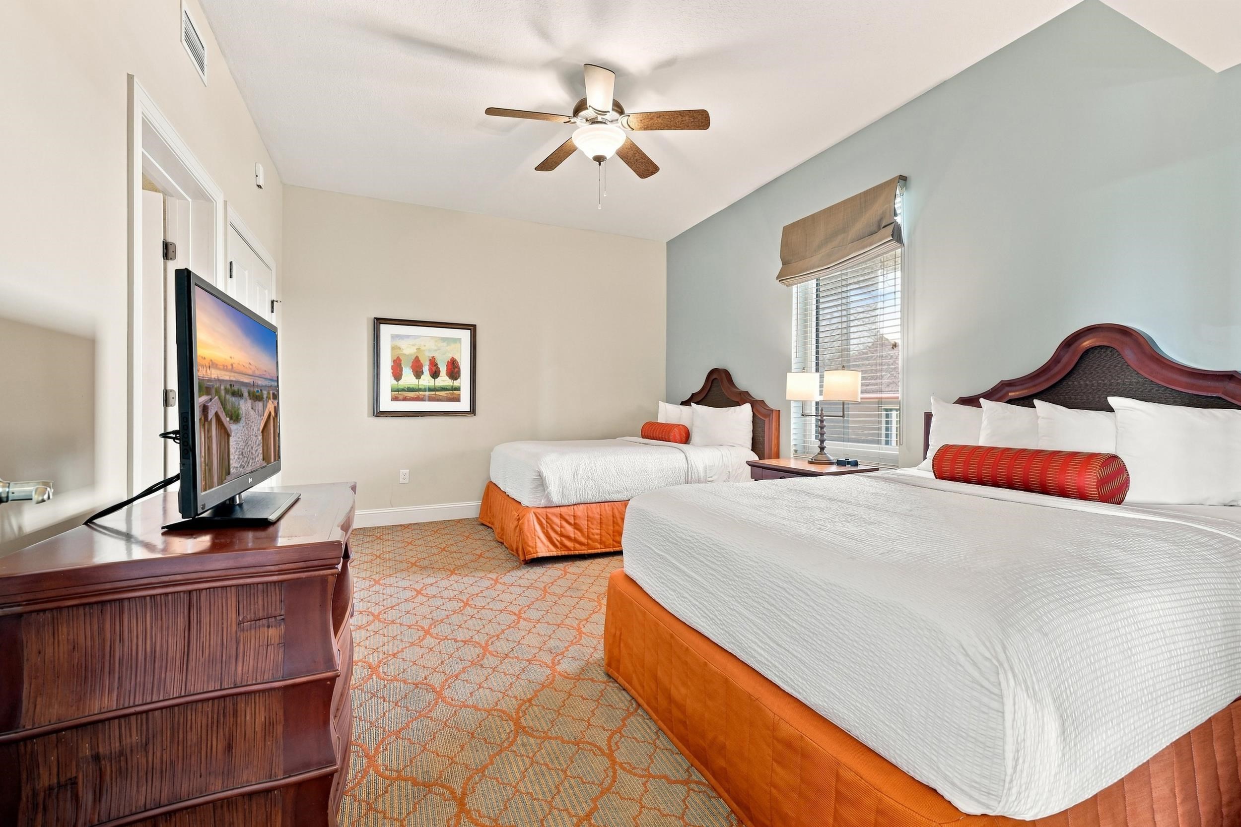 8121 Amalfi Pl. Unit: PH 4-1202