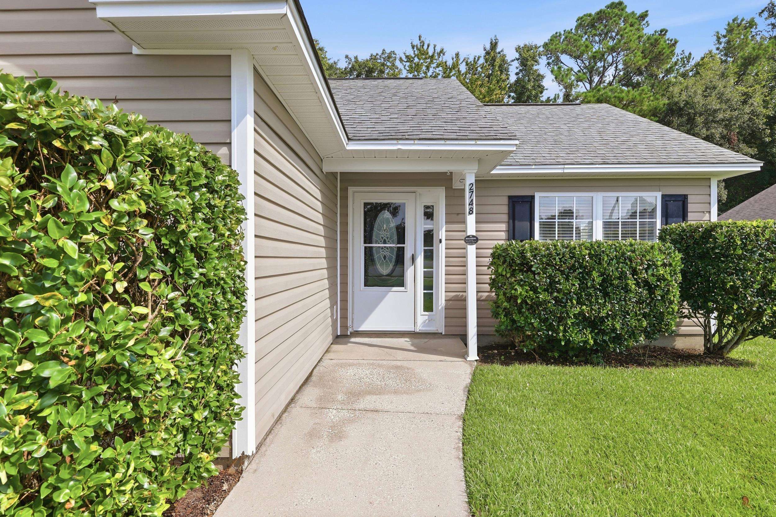 2748 Woodcreek Ln.