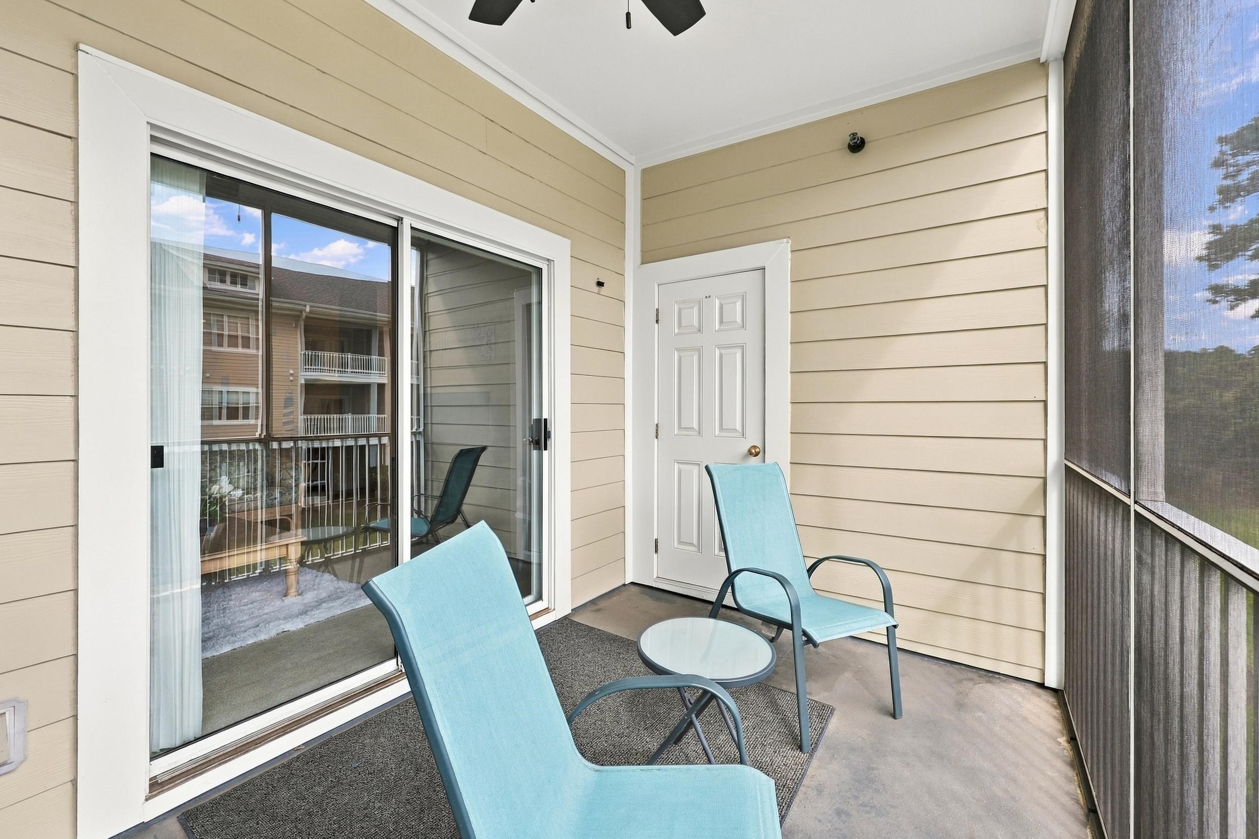 208 Castle Dr. Unit: 1378