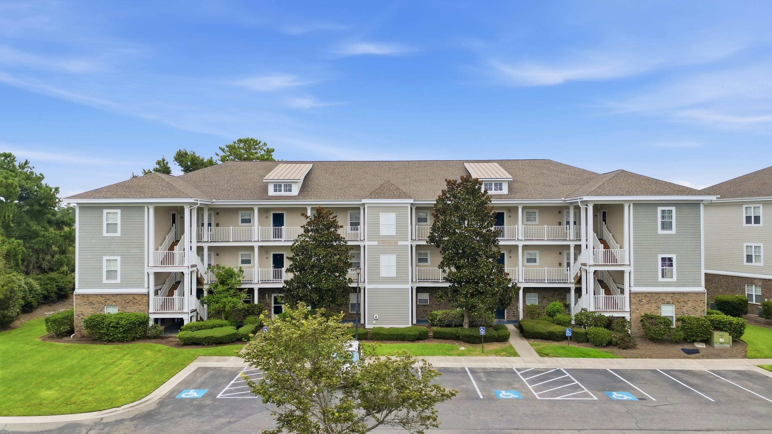 208 Castle Dr. Unit: 1378