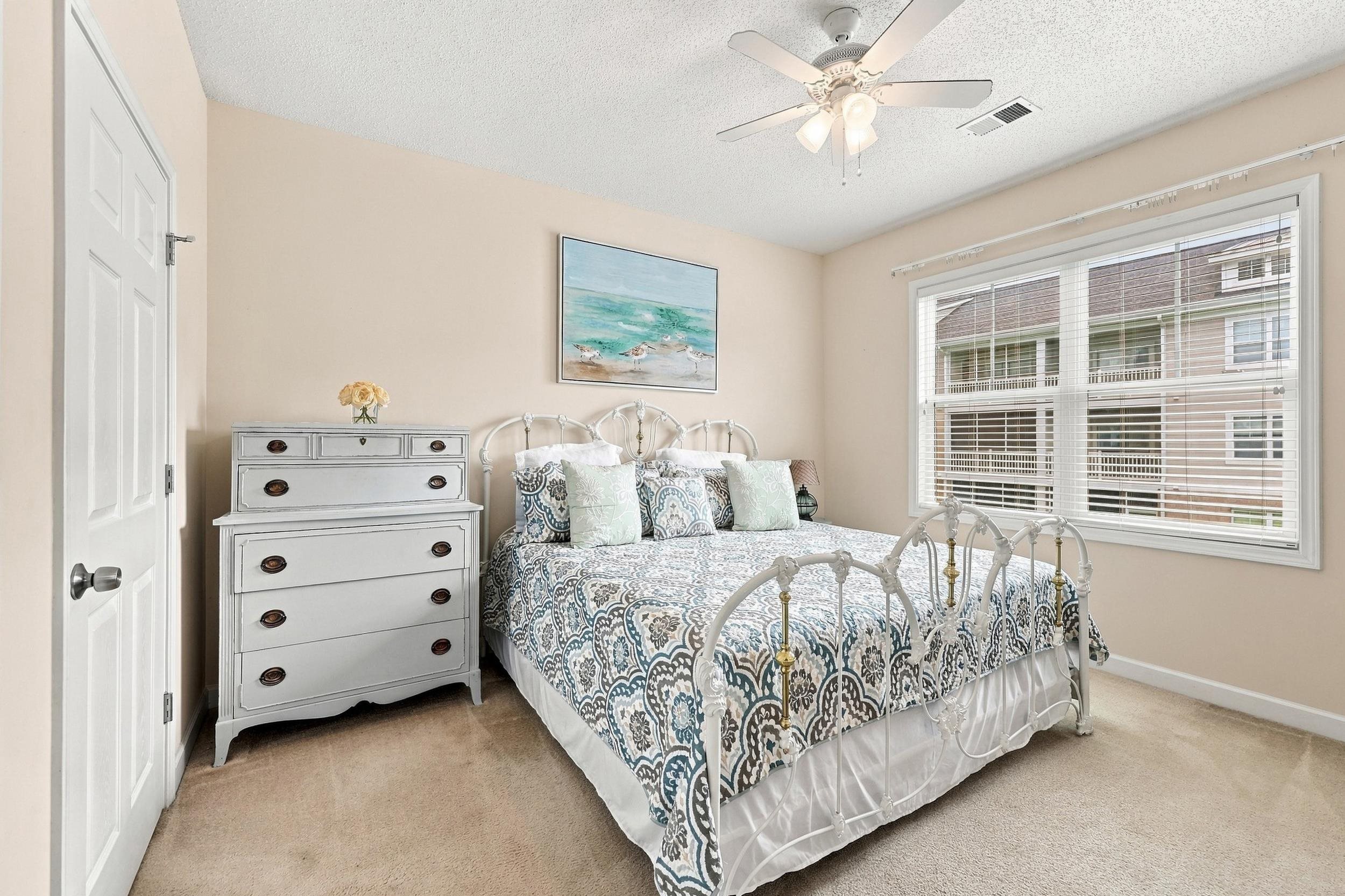 208 Castle Dr. Unit: 1378