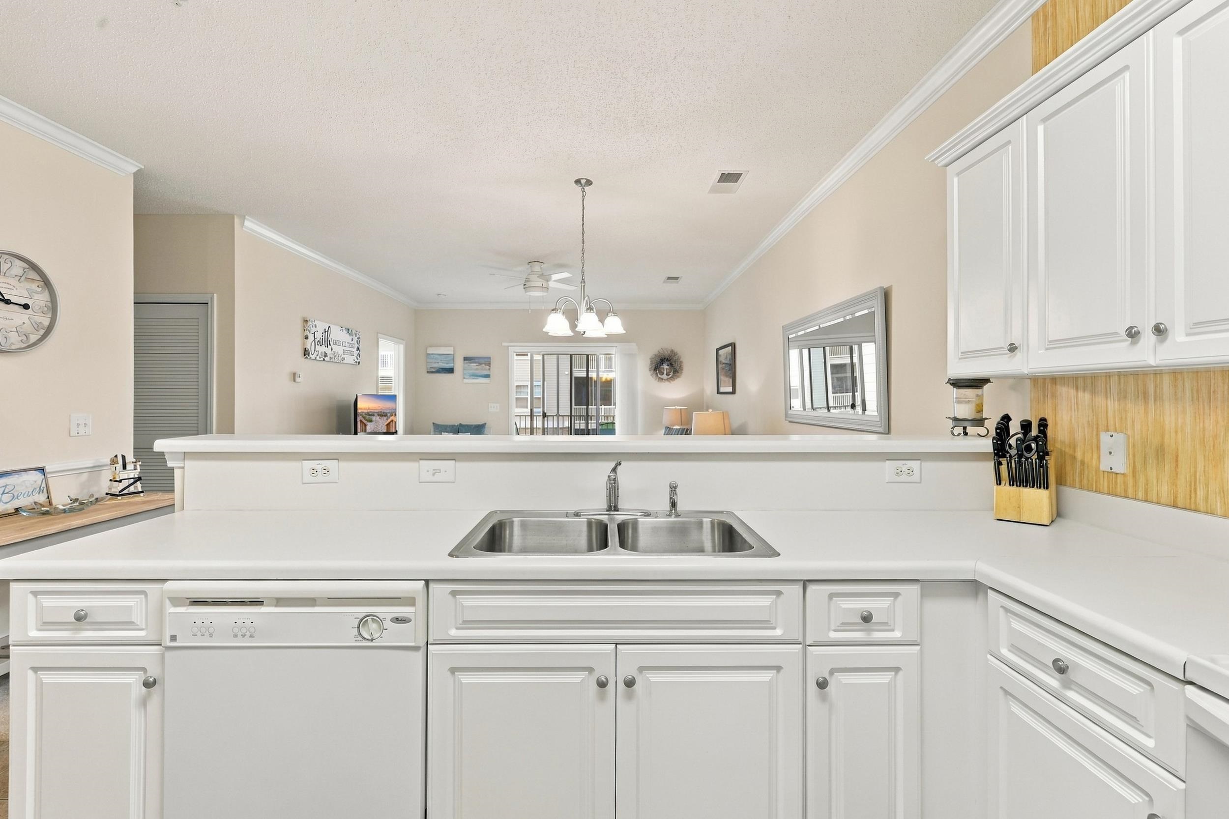 208 Castle Dr. Unit: 1378