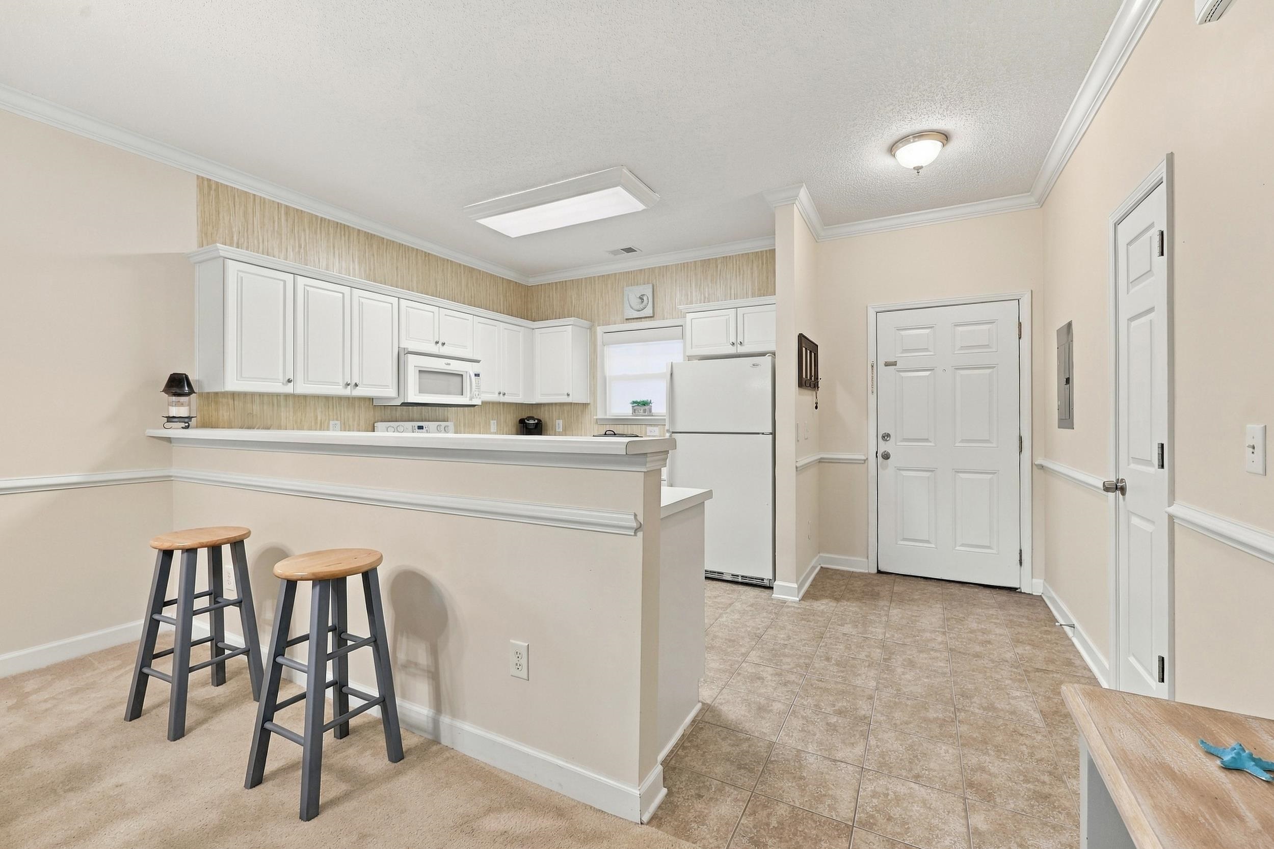 208 Castle Dr. Unit: 1378
