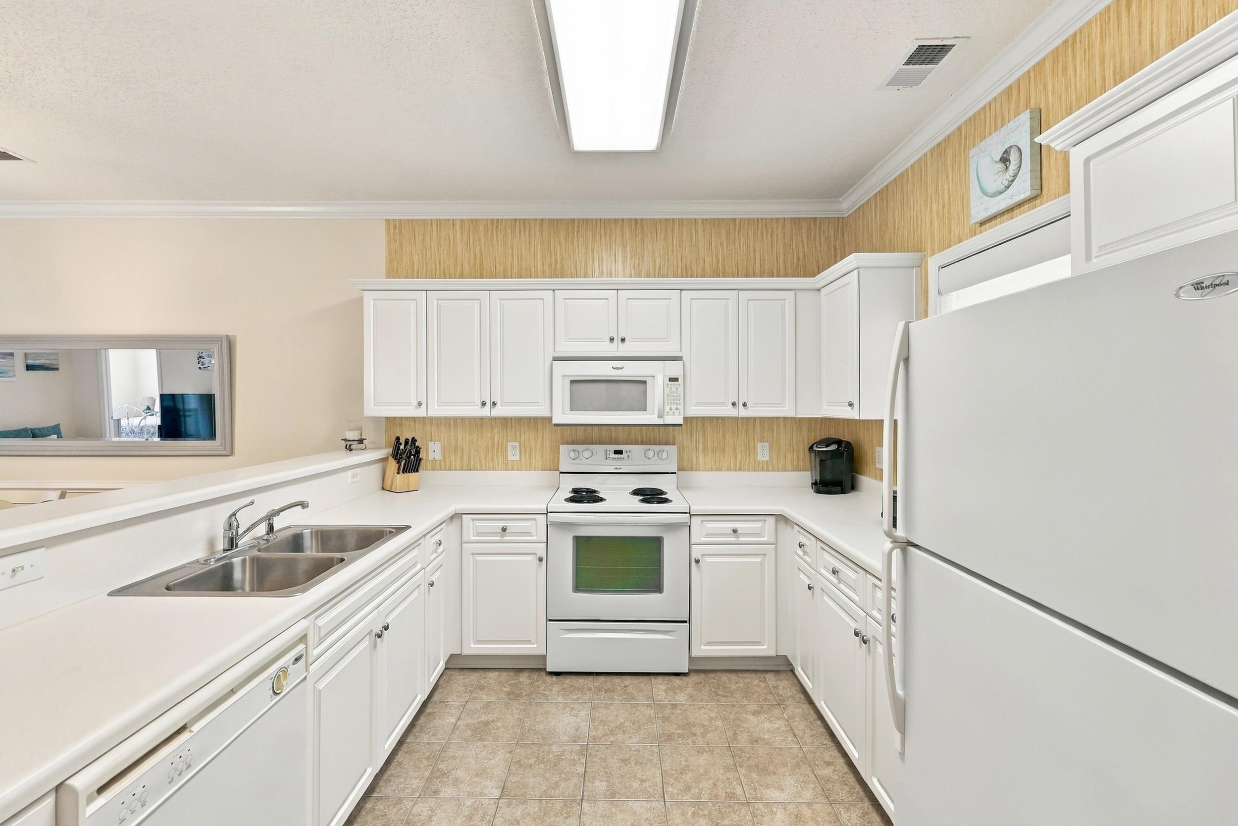 208 Castle Dr. Unit: 1378