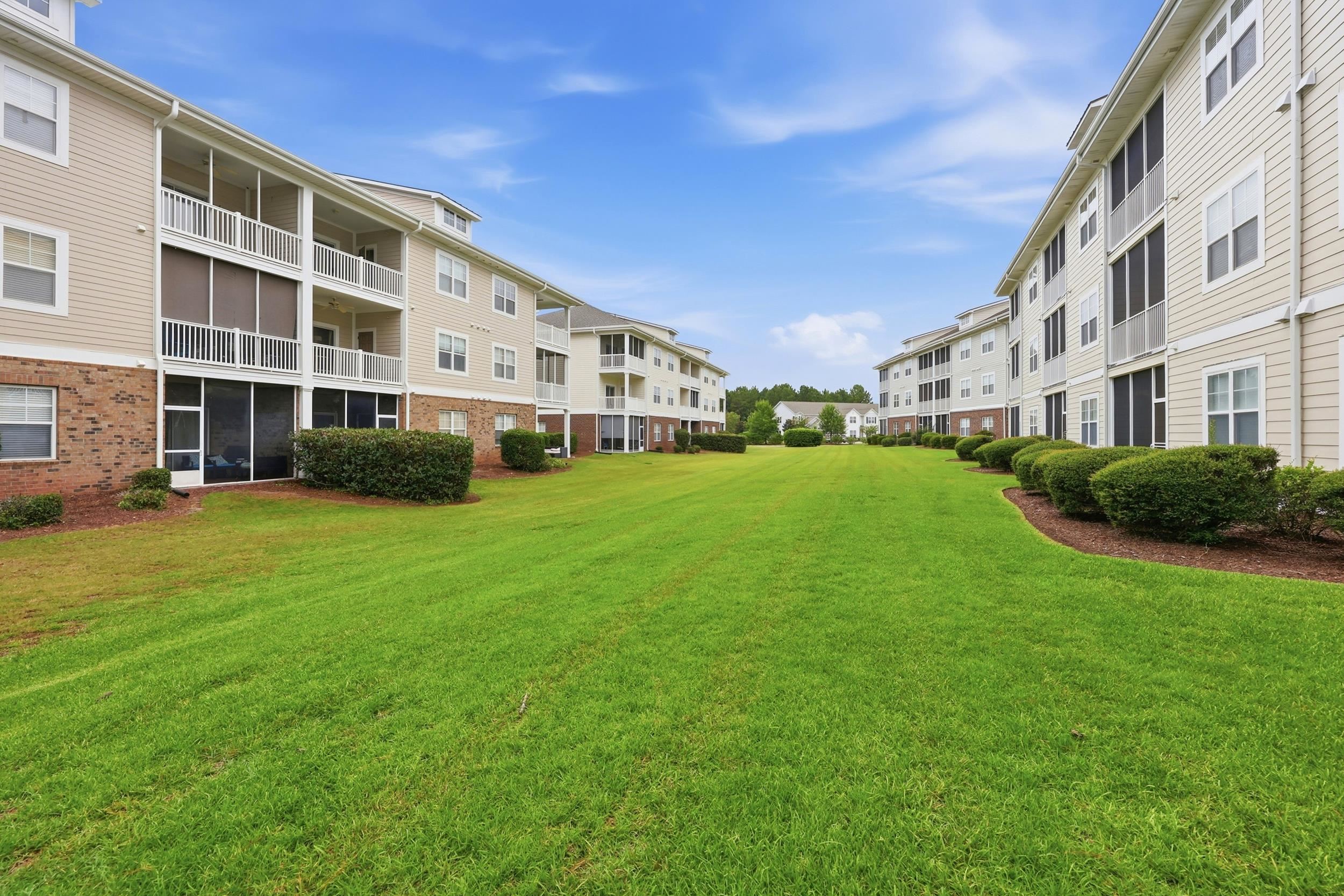 208 Castle Dr. Unit: 1378