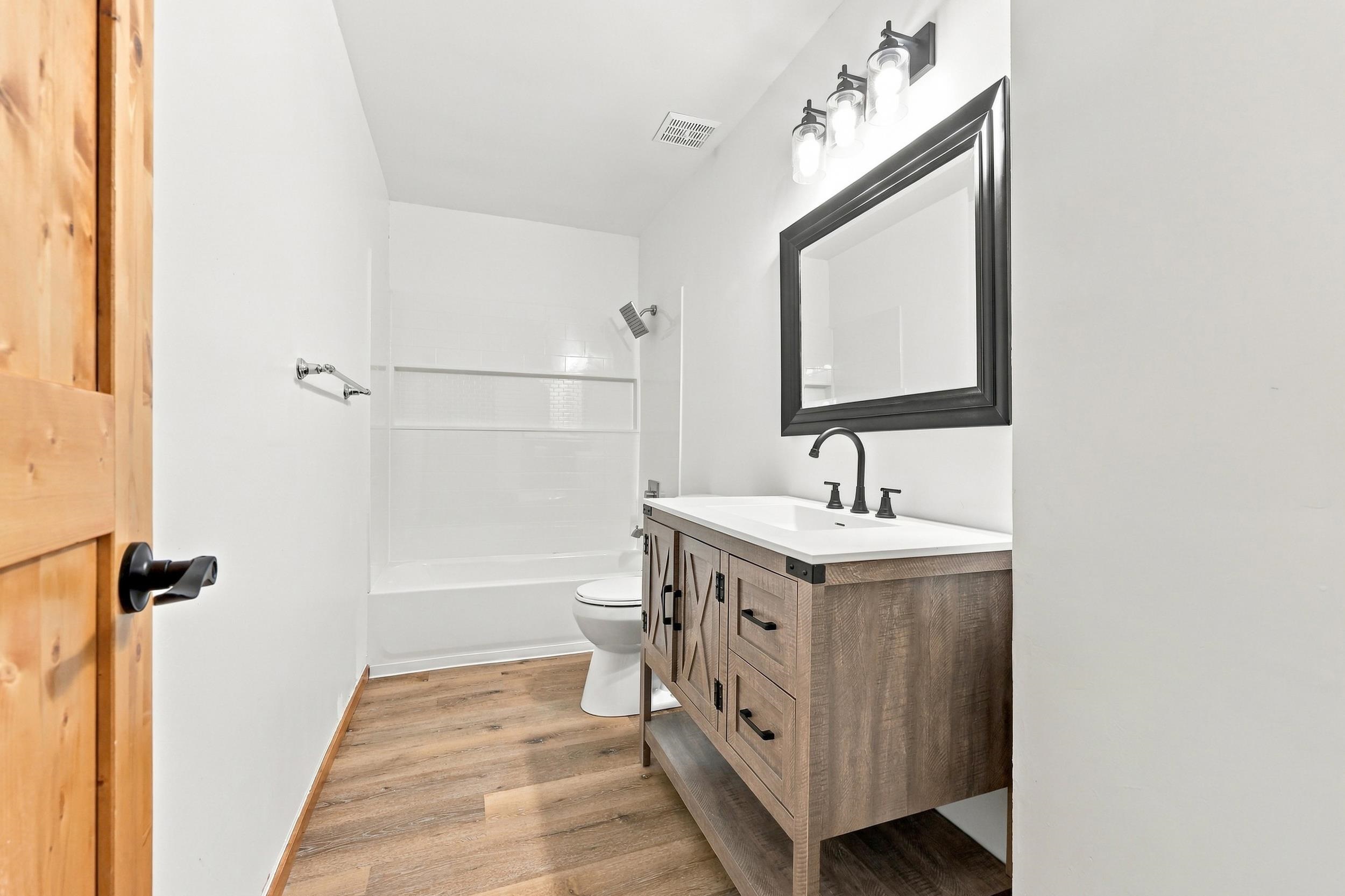 815 3rd Ave.